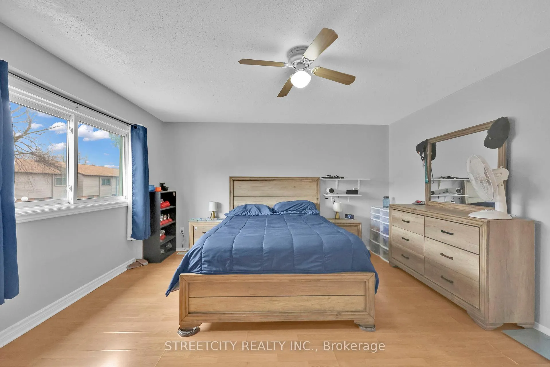 Photo 24 of Unit 8, 253 Taylor Street, London, East C — HOMEH