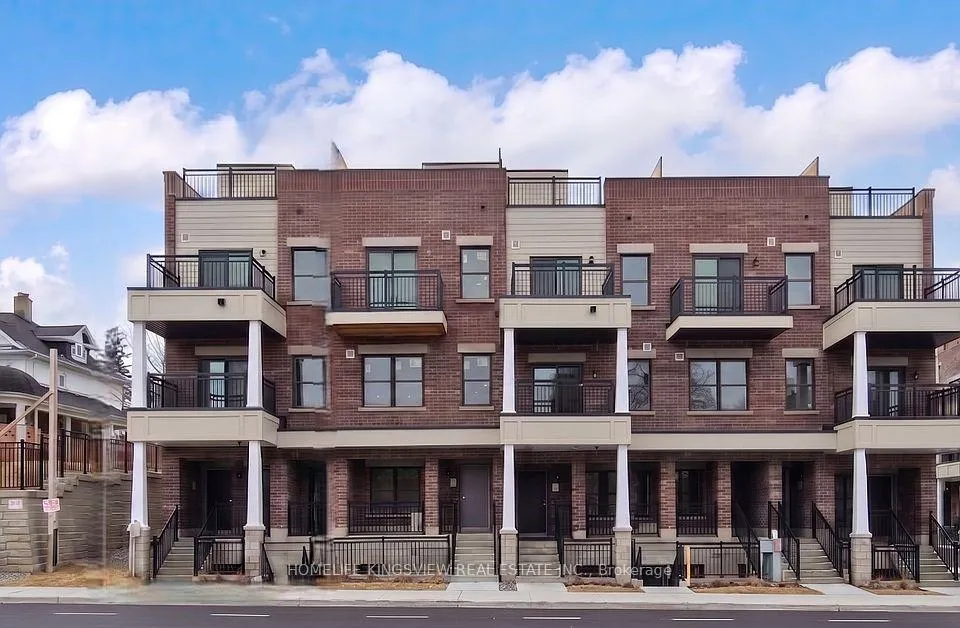 Photo 1 of Unit 231, 15100 Yonge Street, Aurora, Aurora Village — HOMEH