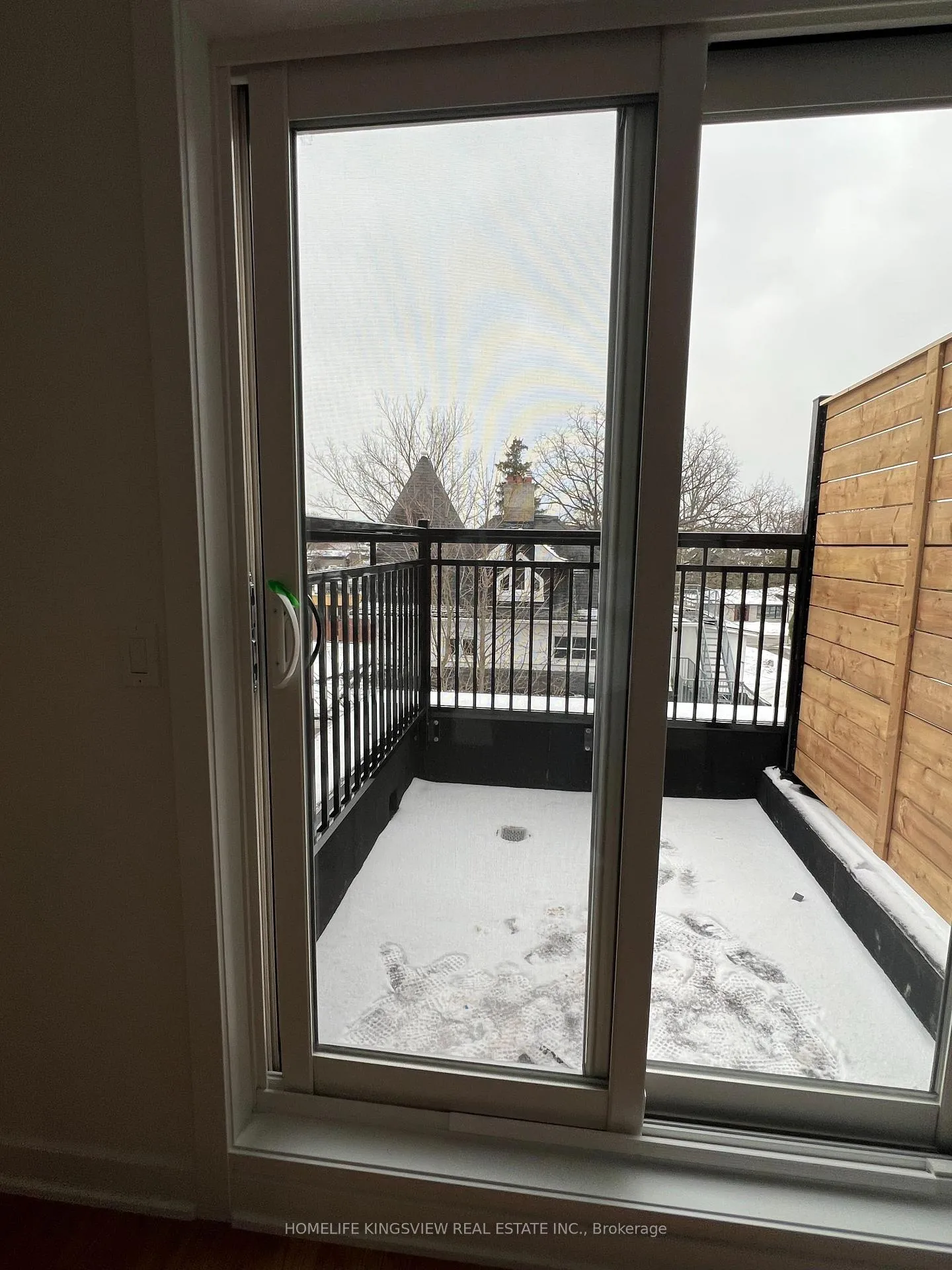 Photo 2 of Unit 231, 15100 Yonge Street, Aurora, Aurora Village — HOMEH