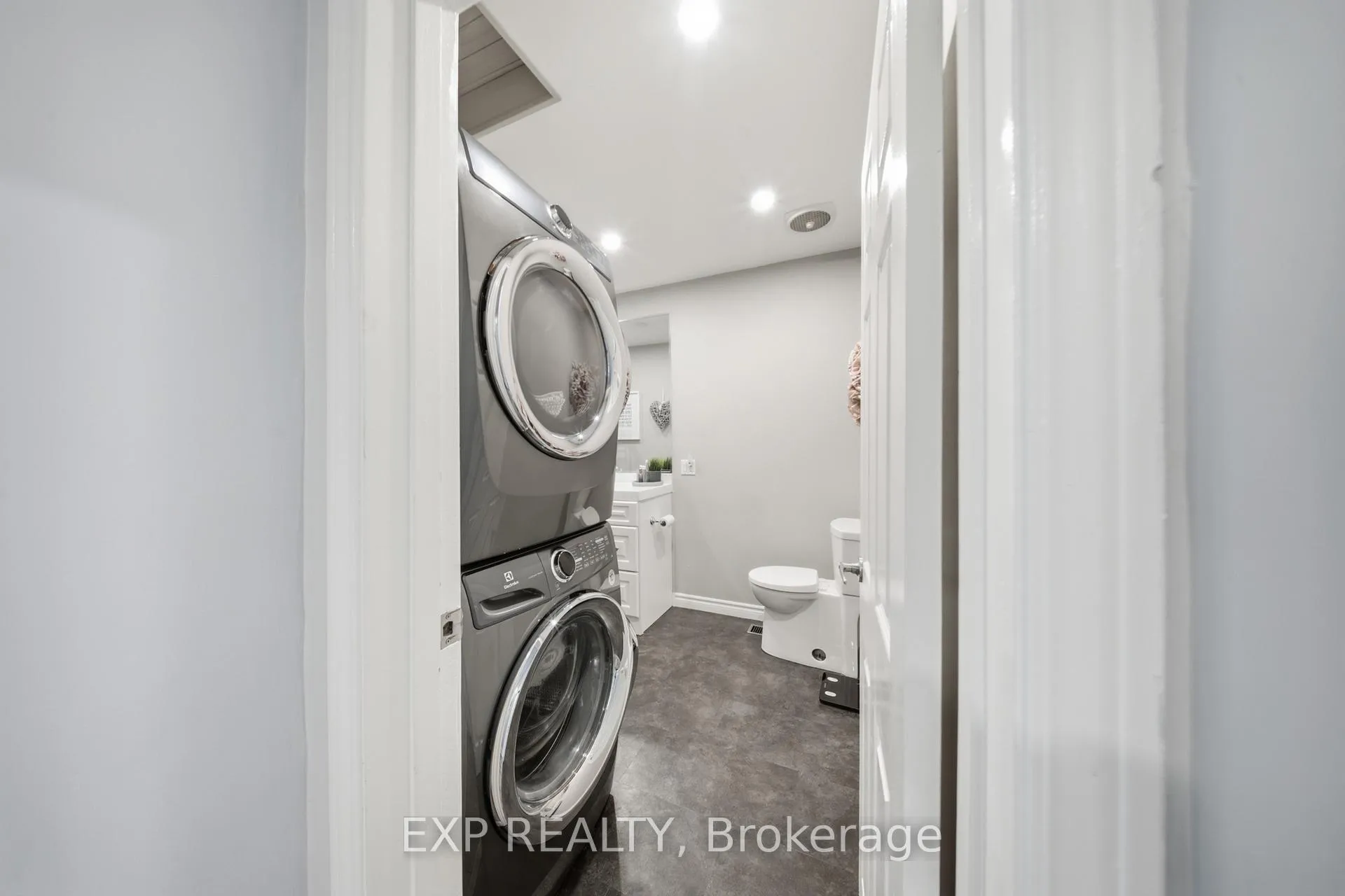 Photo 16 of 6092 Cedar Springs Road, Burlington, Rural Burlington — HOMEH