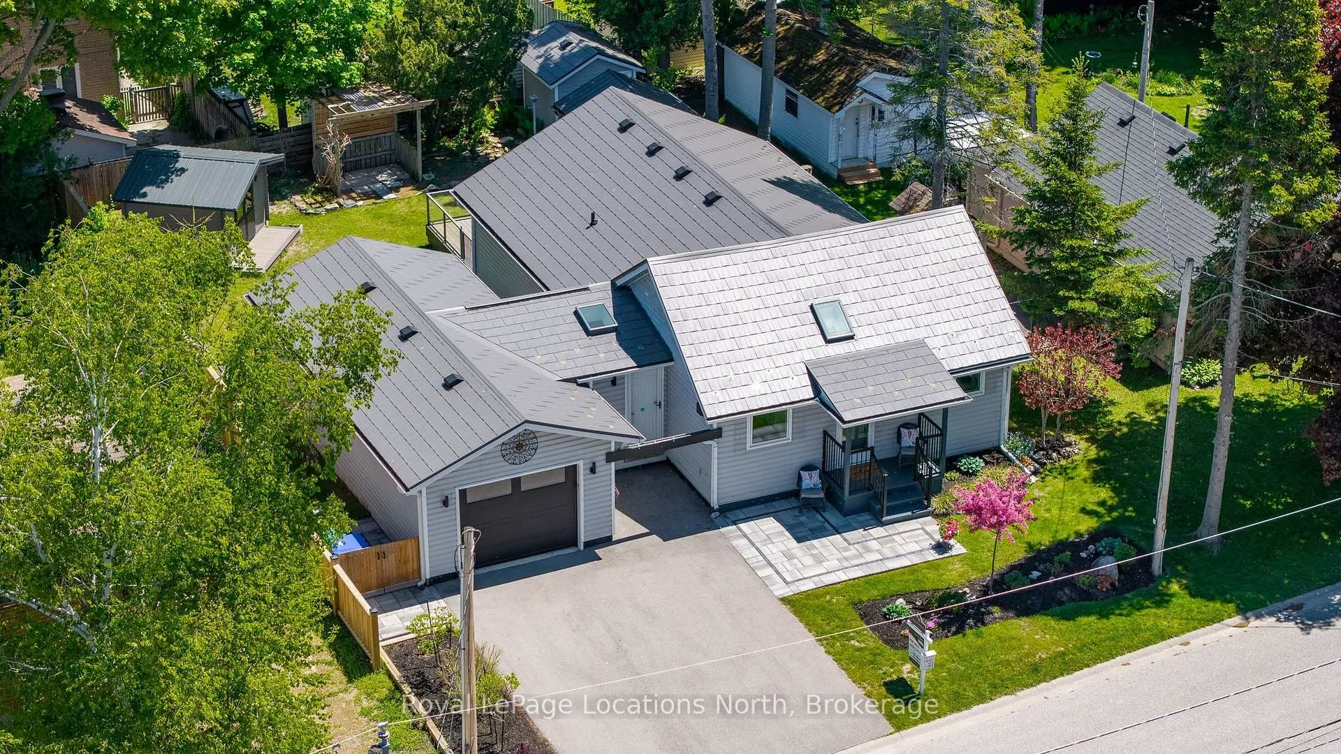 Photo 1 of 29 69th Street N, Wasaga Beach — HOMEH