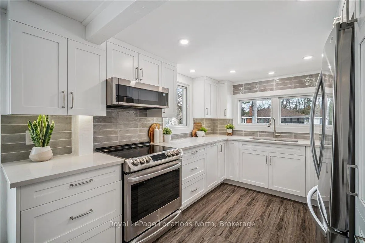 Photo 8 of 29 69th Street N, Wasaga Beach — HOMEH