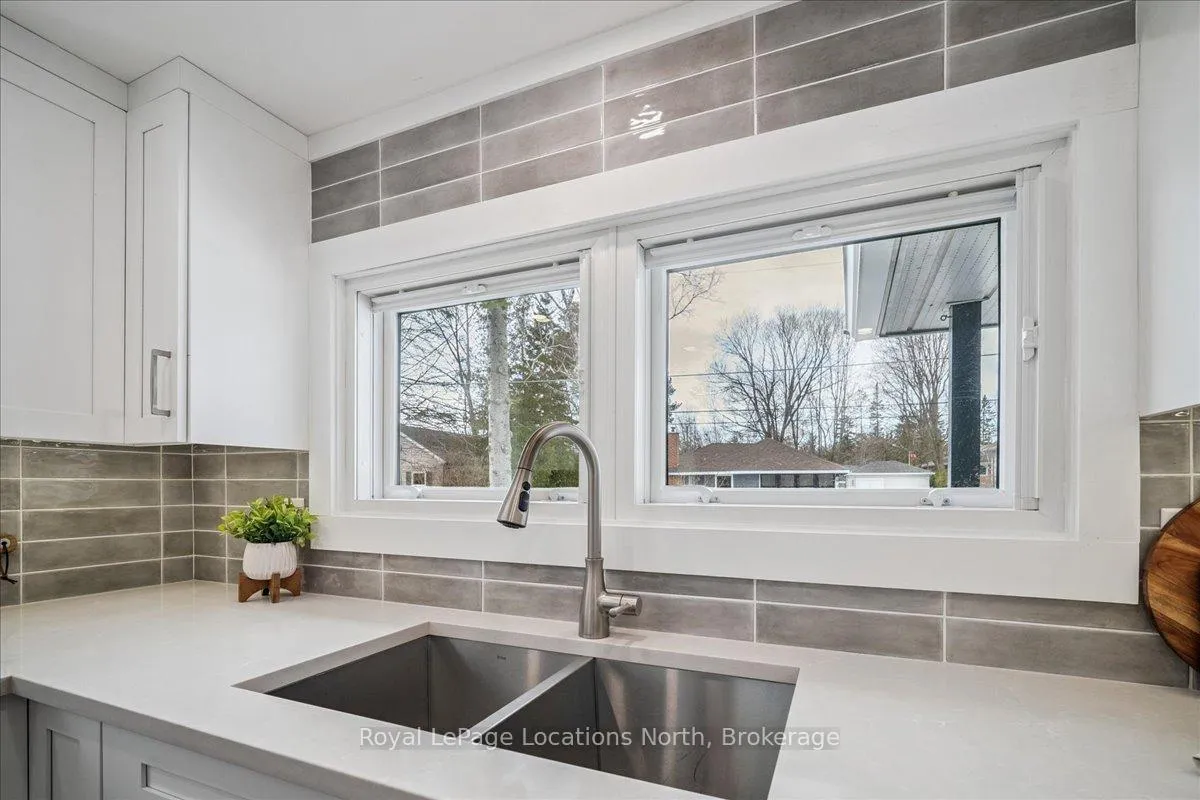 Photo 9 of 29 69th Street N, Wasaga Beach — HOMEH