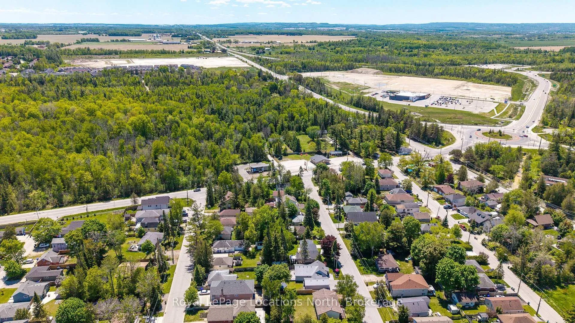 Photo 40 of 29 69th Street N, Wasaga Beach — HOMEH