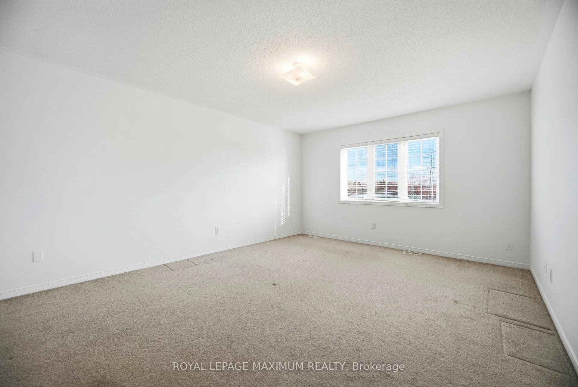 Photo 26 of 162 Gentile Circle, Vaughan, Elder Mills — HOMEH