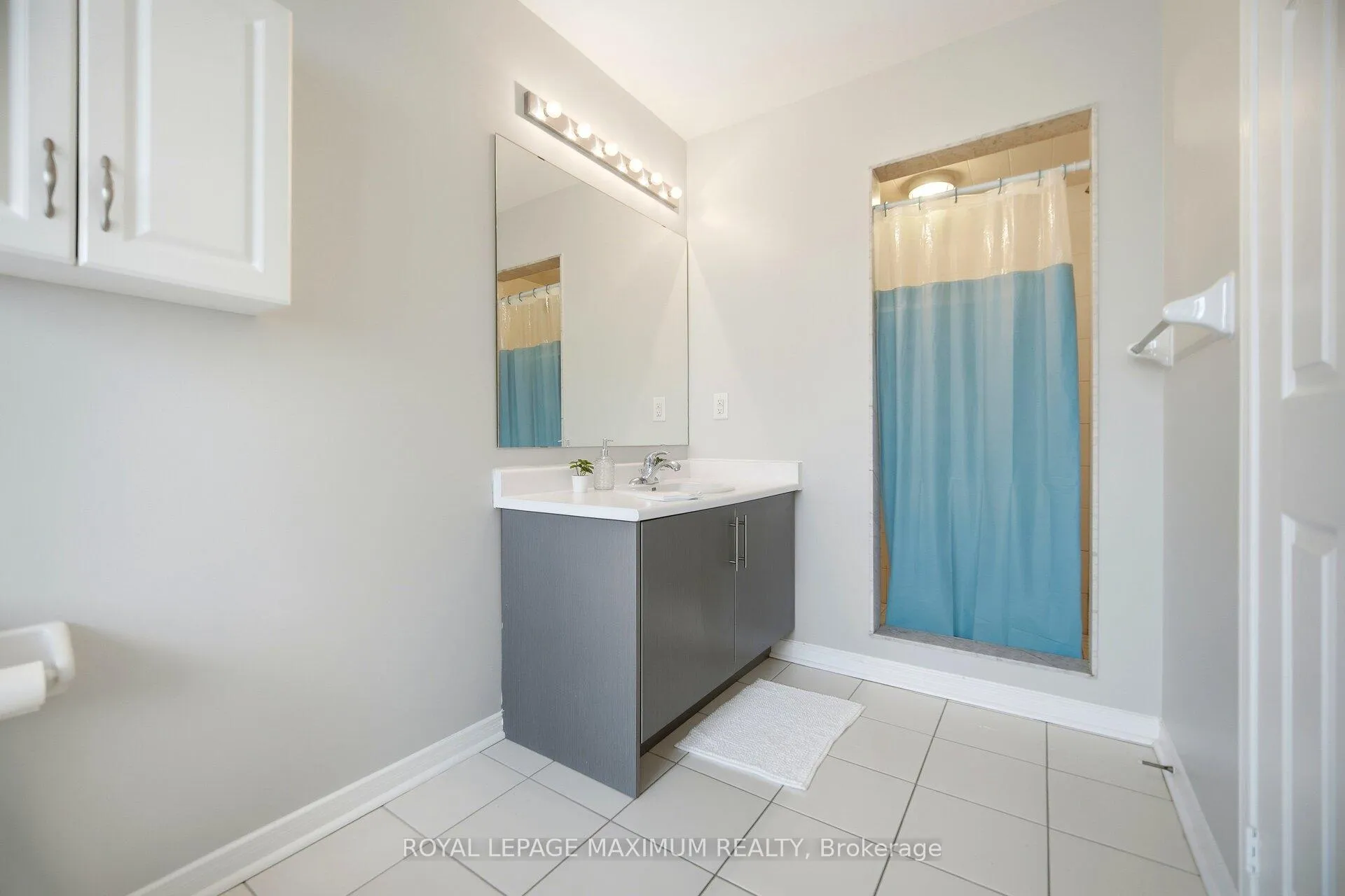 Photo 29 of 162 Gentile Circle, Vaughan, Elder Mills — HOMEH