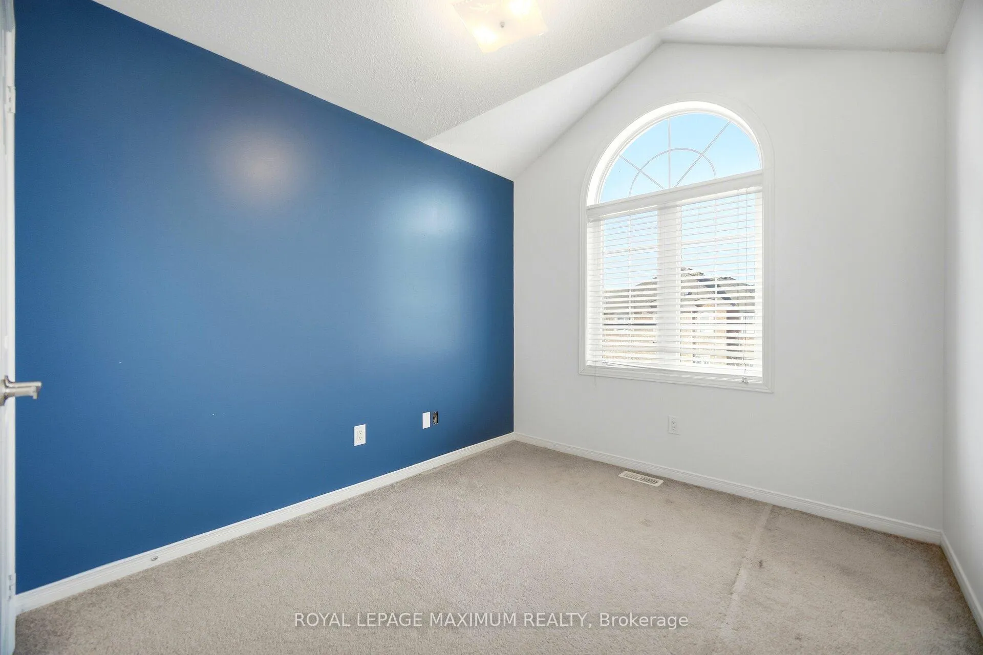 Photo 34 of 162 Gentile Circle, Vaughan, Elder Mills — HOMEH
