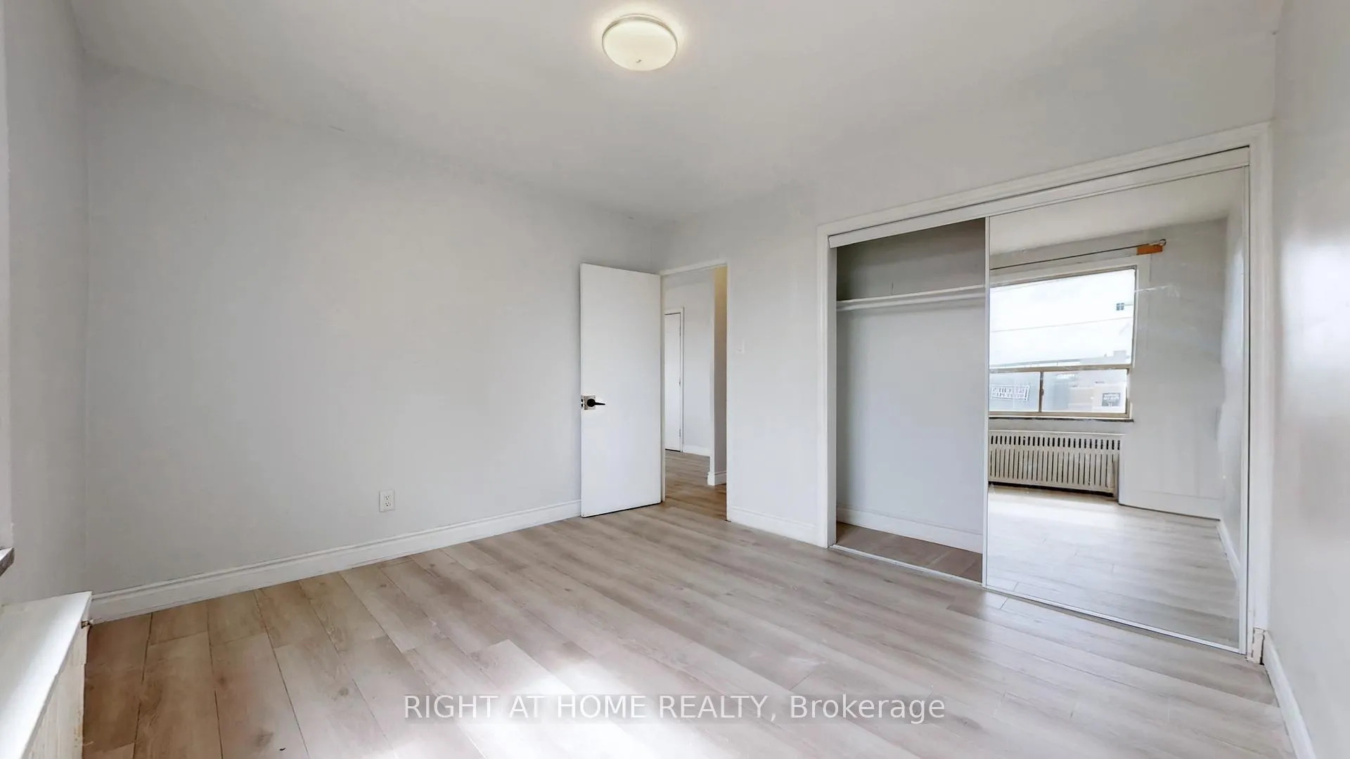 Photo 6 of Unit 314, 896 Eglinton Avenue E, Toronto, Leaside — HOMEH
