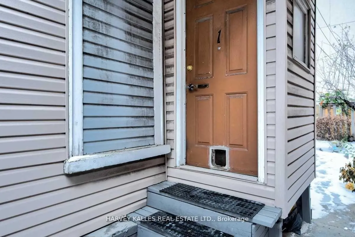 Photo 1 of Unit 2, 1098 Bathurst Street, Toronto, The Annex — HOMEH