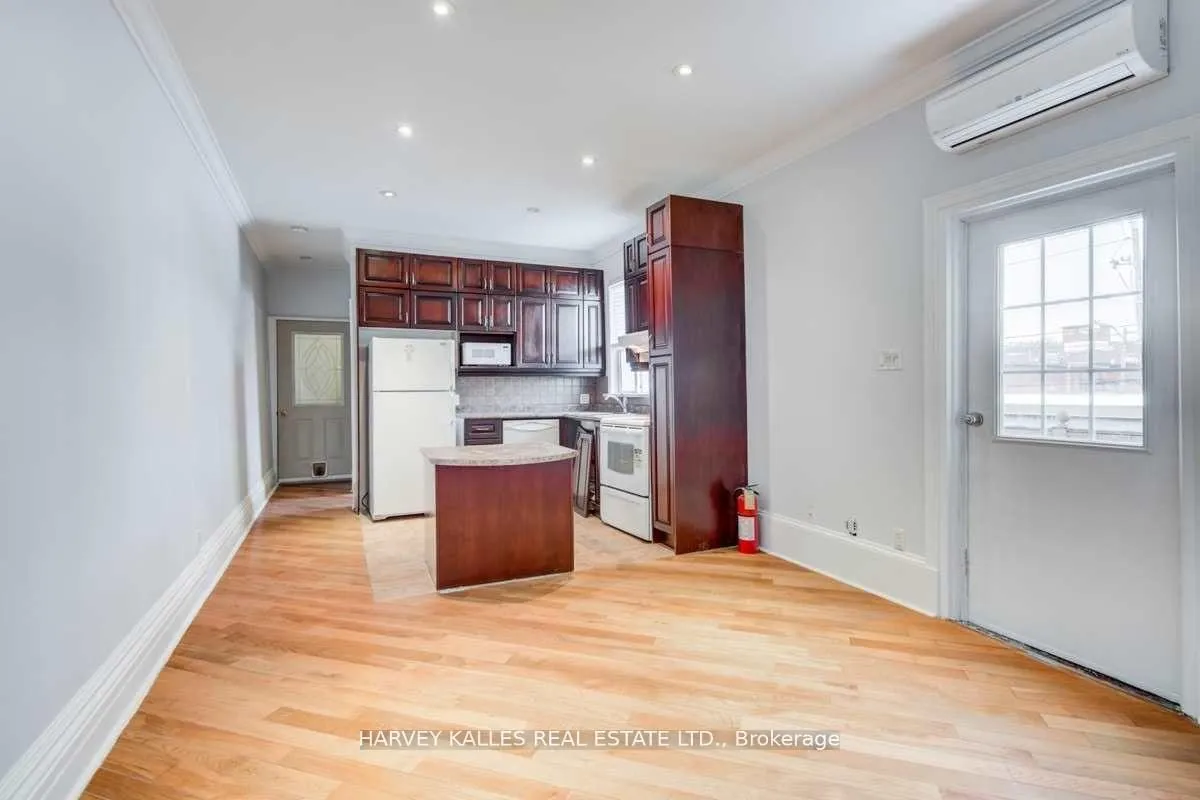 Photo 9 of Unit 2, 1098 Bathurst Street, Toronto, The Annex — HOMEH