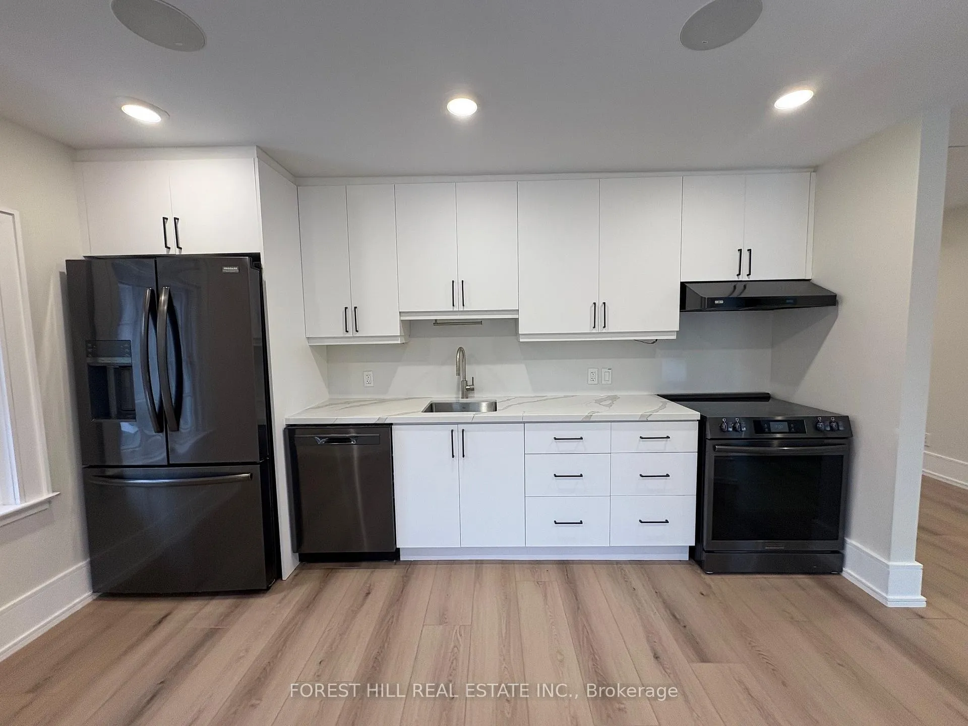 Photo 1 of Unit 2nd Level, 13 Thomas Street, Mississauga, Streetsville — HOMEH
