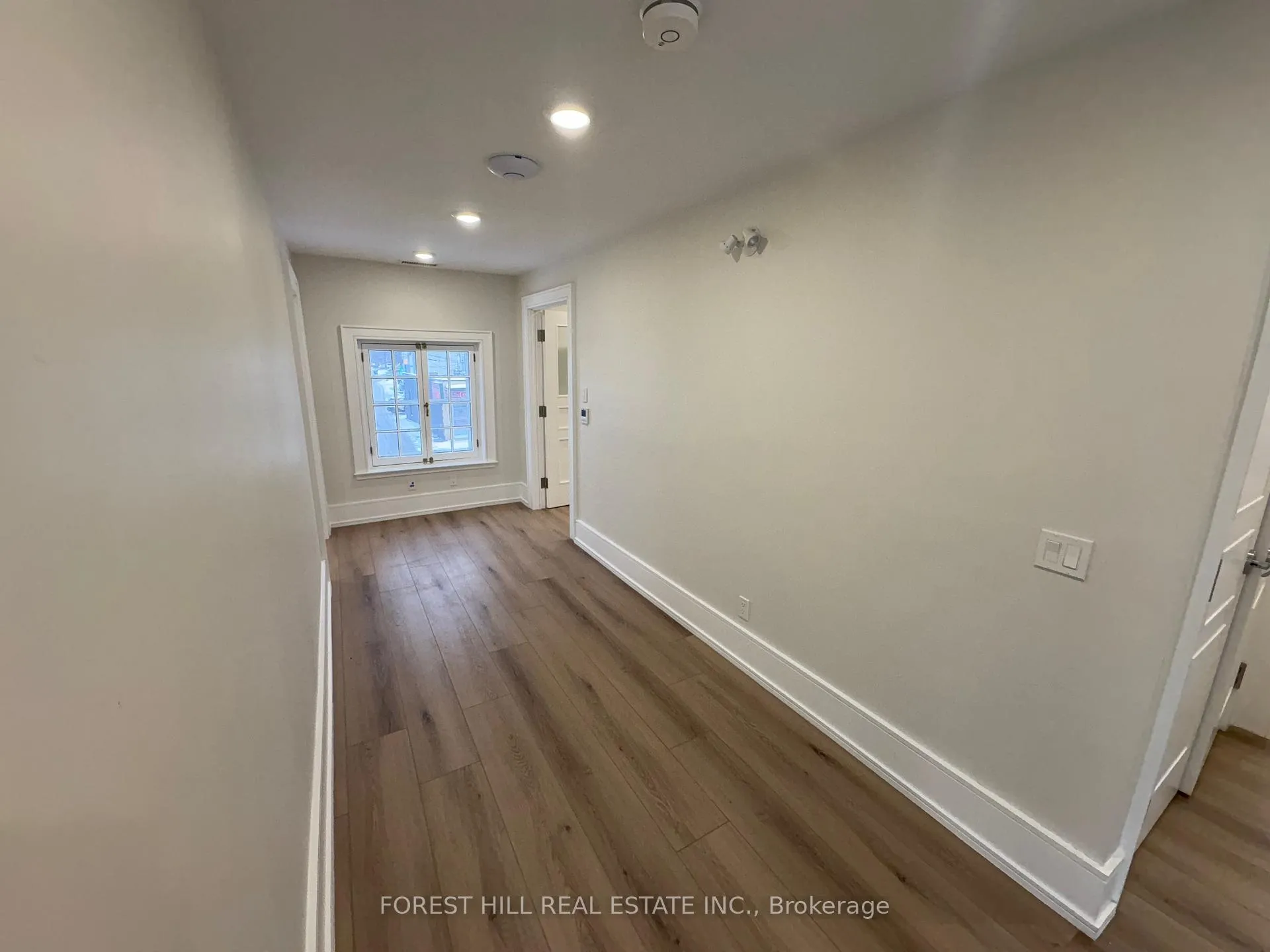 Photo 2 of Unit 2nd Level, 13 Thomas Street, Mississauga, Streetsville — HOMEH