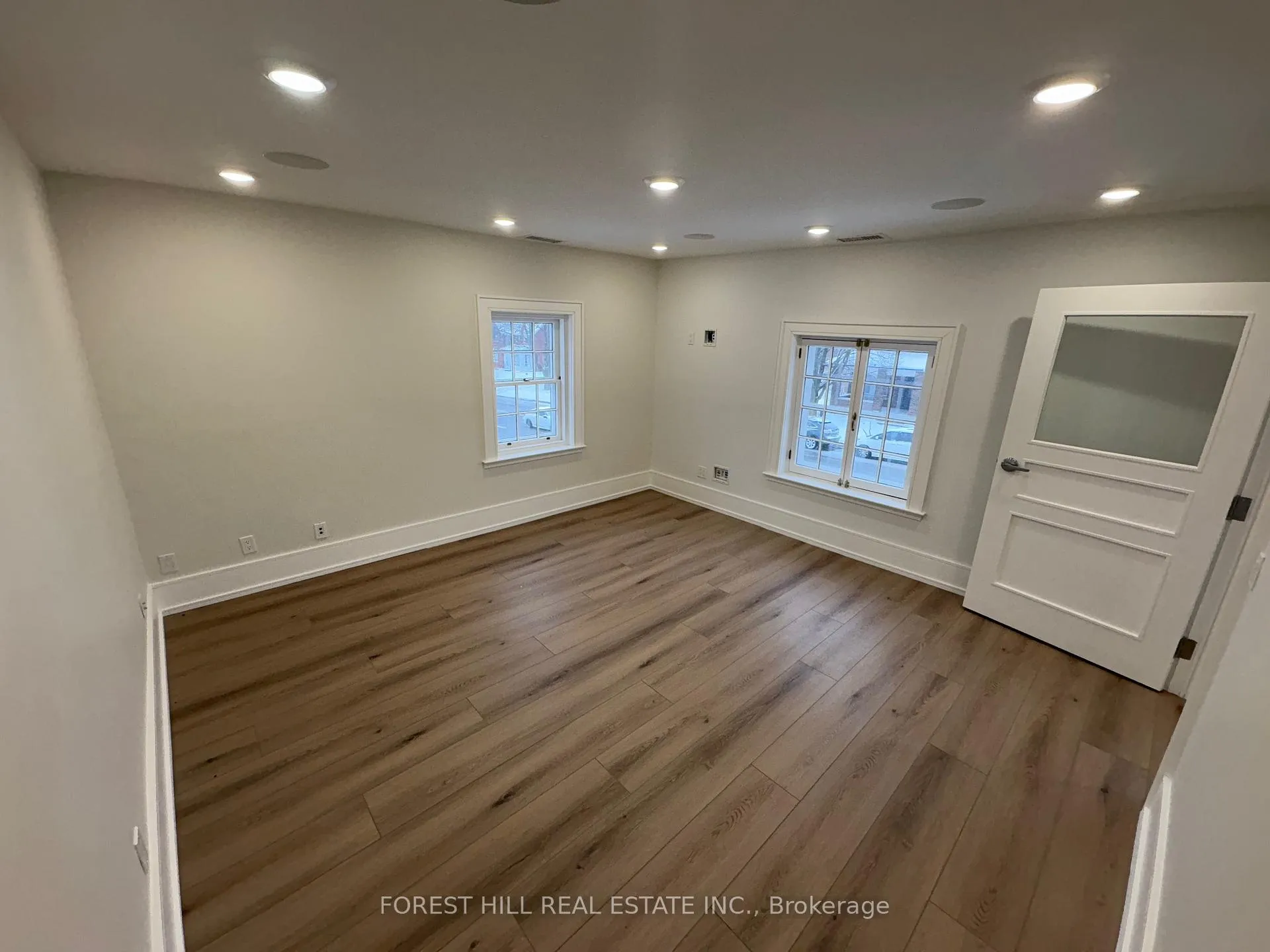 Photo 5 of Unit 2nd Level, 13 Thomas Street, Mississauga, Streetsville — HOMEH