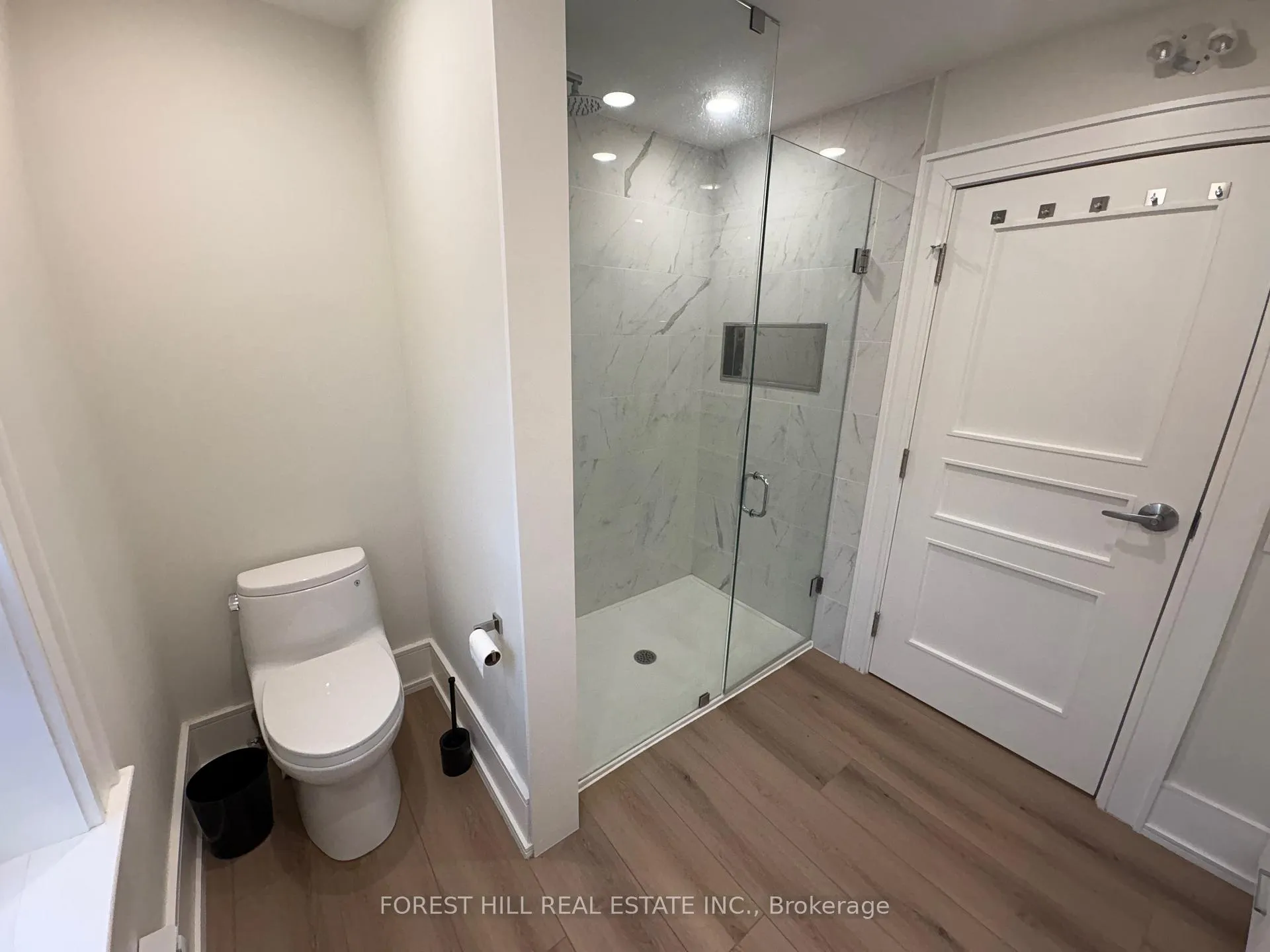 Photo 6 of Unit 2nd Level, 13 Thomas Street, Mississauga, Streetsville — HOMEH