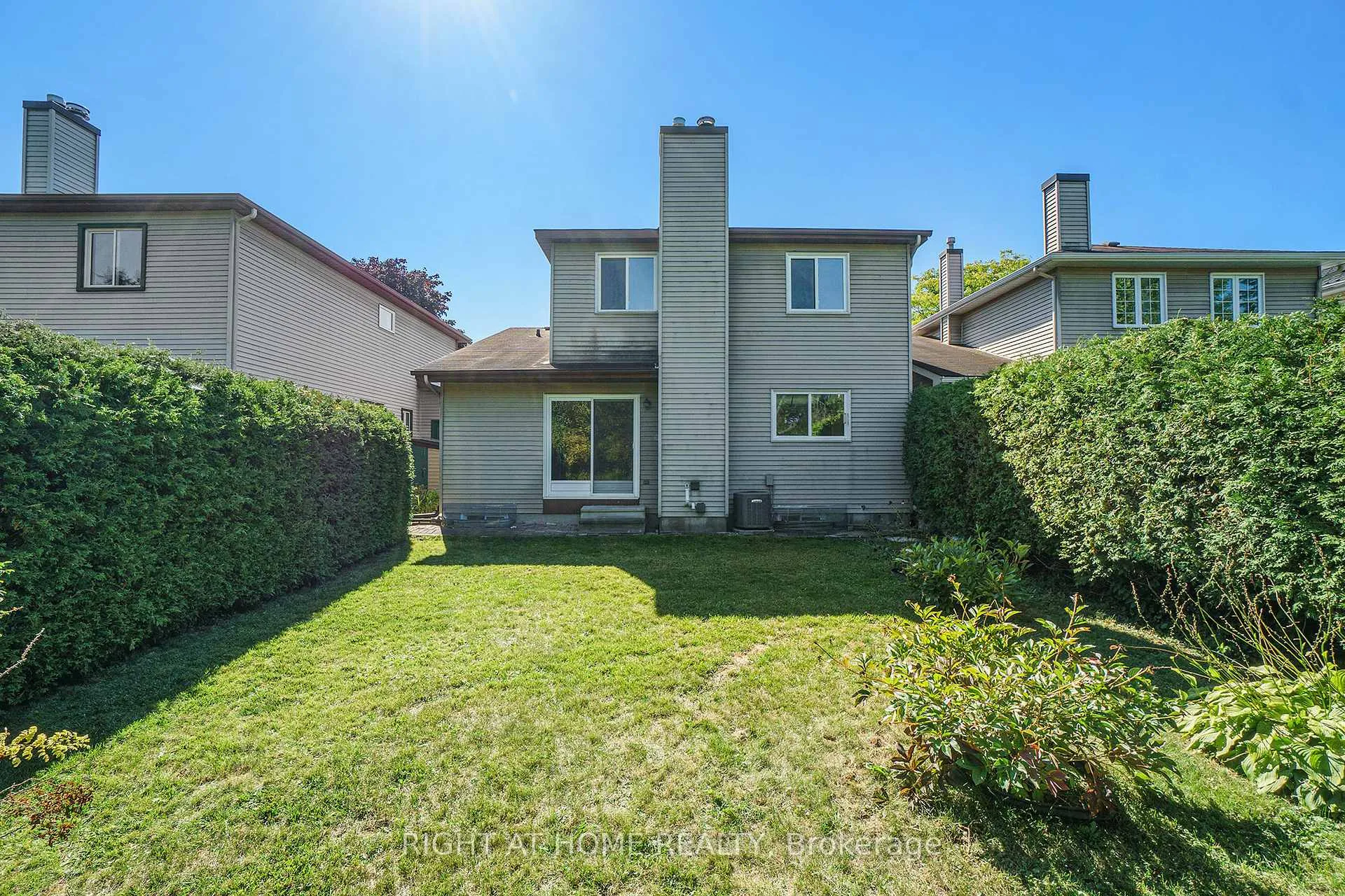 Photo 23 of 82 Nestow Drive, Ottawa, Tanglewood — HOMEH