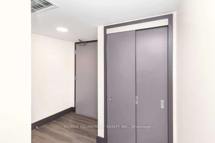 Photo 5 of Unit 501, 121 King Street E, Hamilton, Beasley — HOMEH