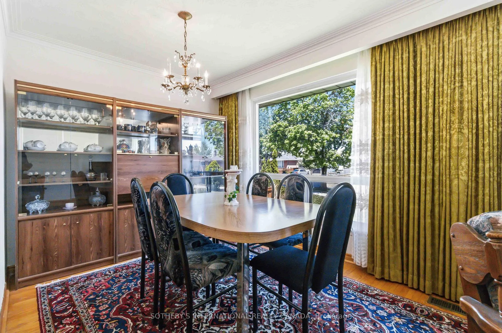 Photo 8 of 11 Pagoda Place, Etobicoke, Thistletown-Beaumonde Heights — HOMEH