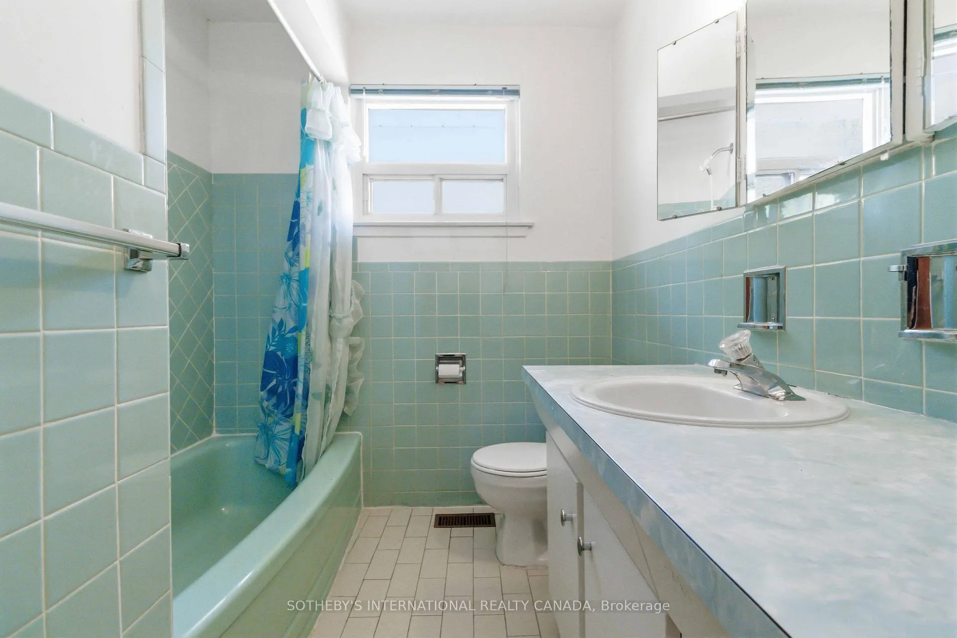 Photo 12 of 11 Pagoda Place, Etobicoke, Thistletown-Beaumonde Heights — HOMEH