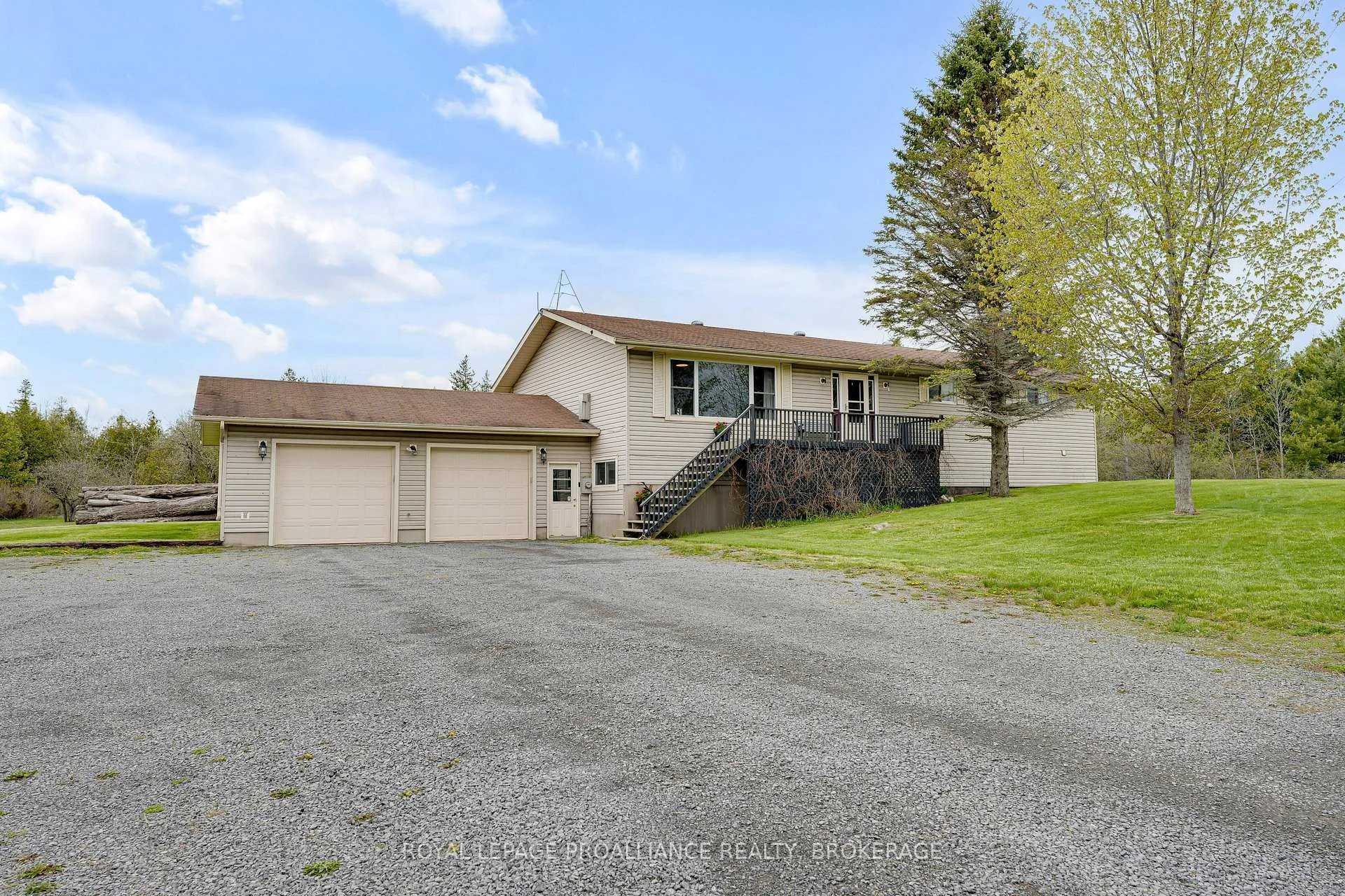 Photo 5 of 4779 Florida Road, Loyalist, Lennox and Addington - South — HOMEH