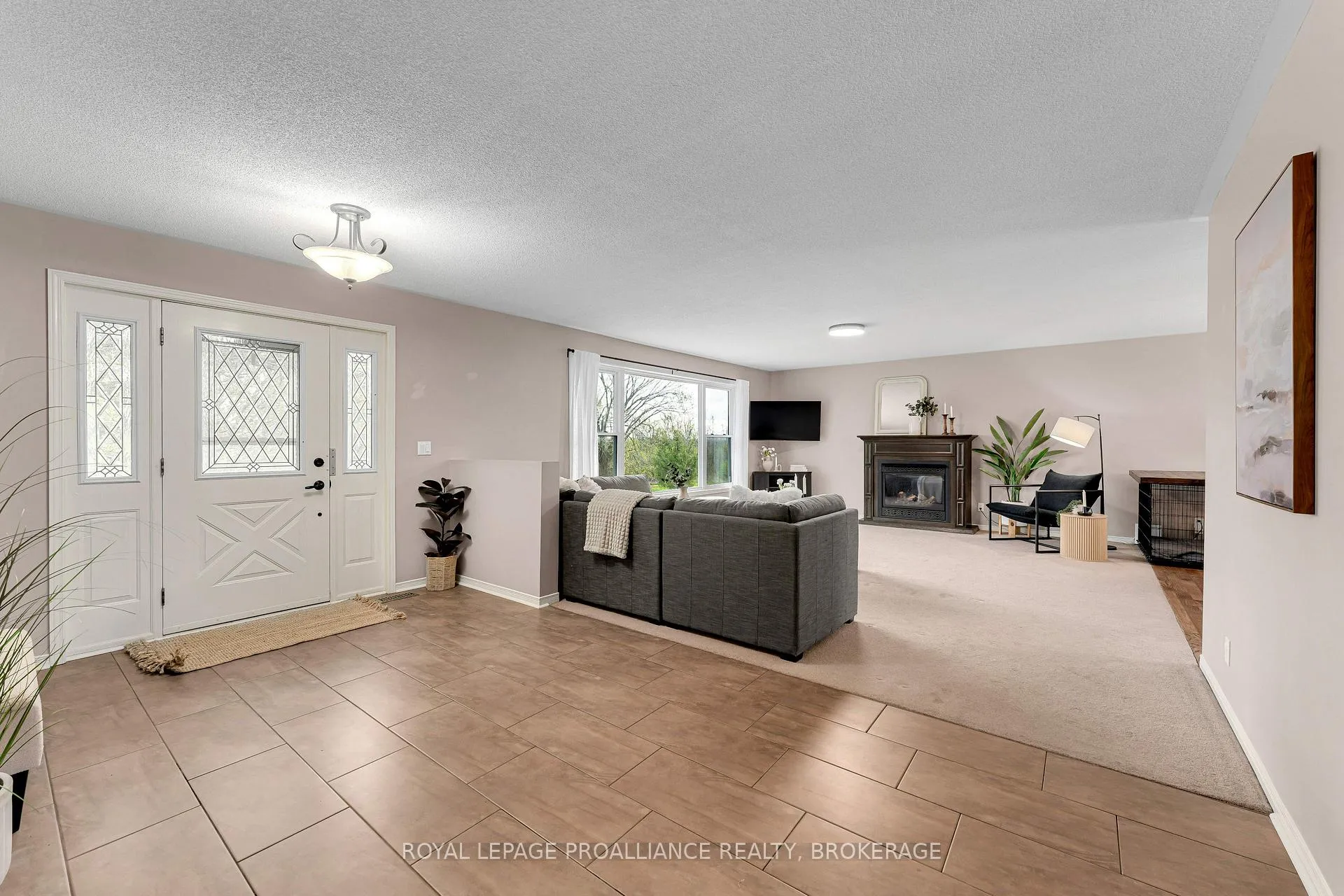 Photo 6 of 4779 Florida Road, Loyalist, Lennox and Addington - South — HOMEH