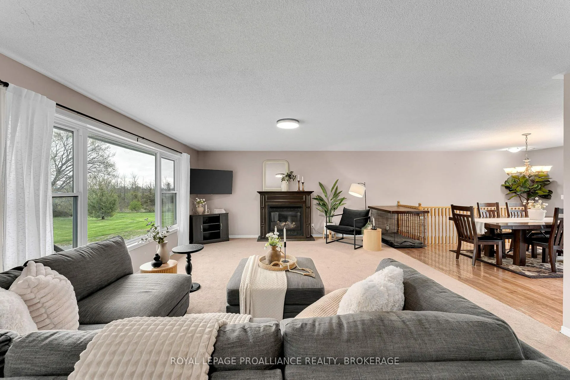 Photo 8 of 4779 Florida Road, Loyalist, Lennox and Addington - South — HOMEH