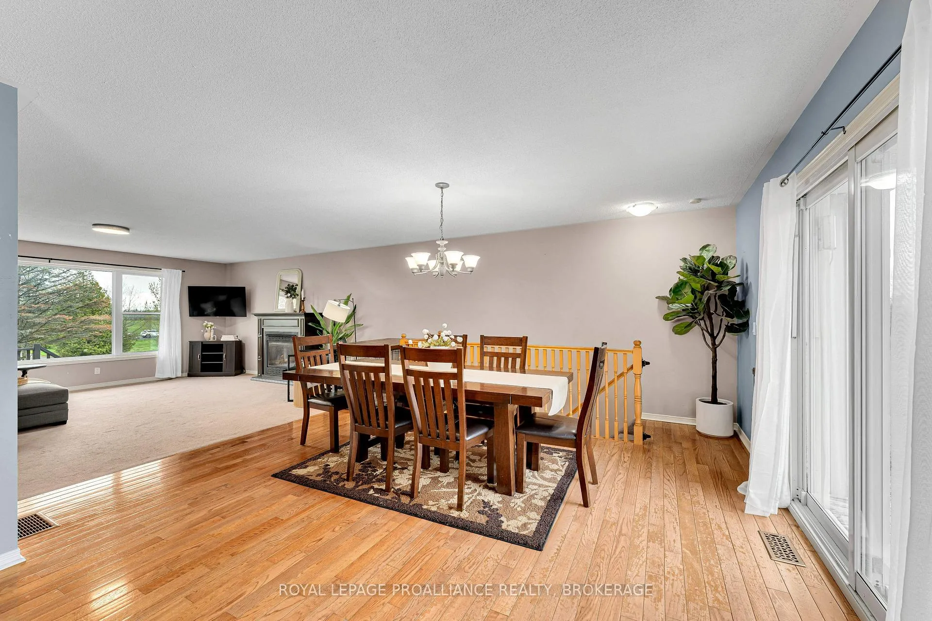 Photo 13 of 4779 Florida Road, Loyalist, Lennox and Addington - South — HOMEH