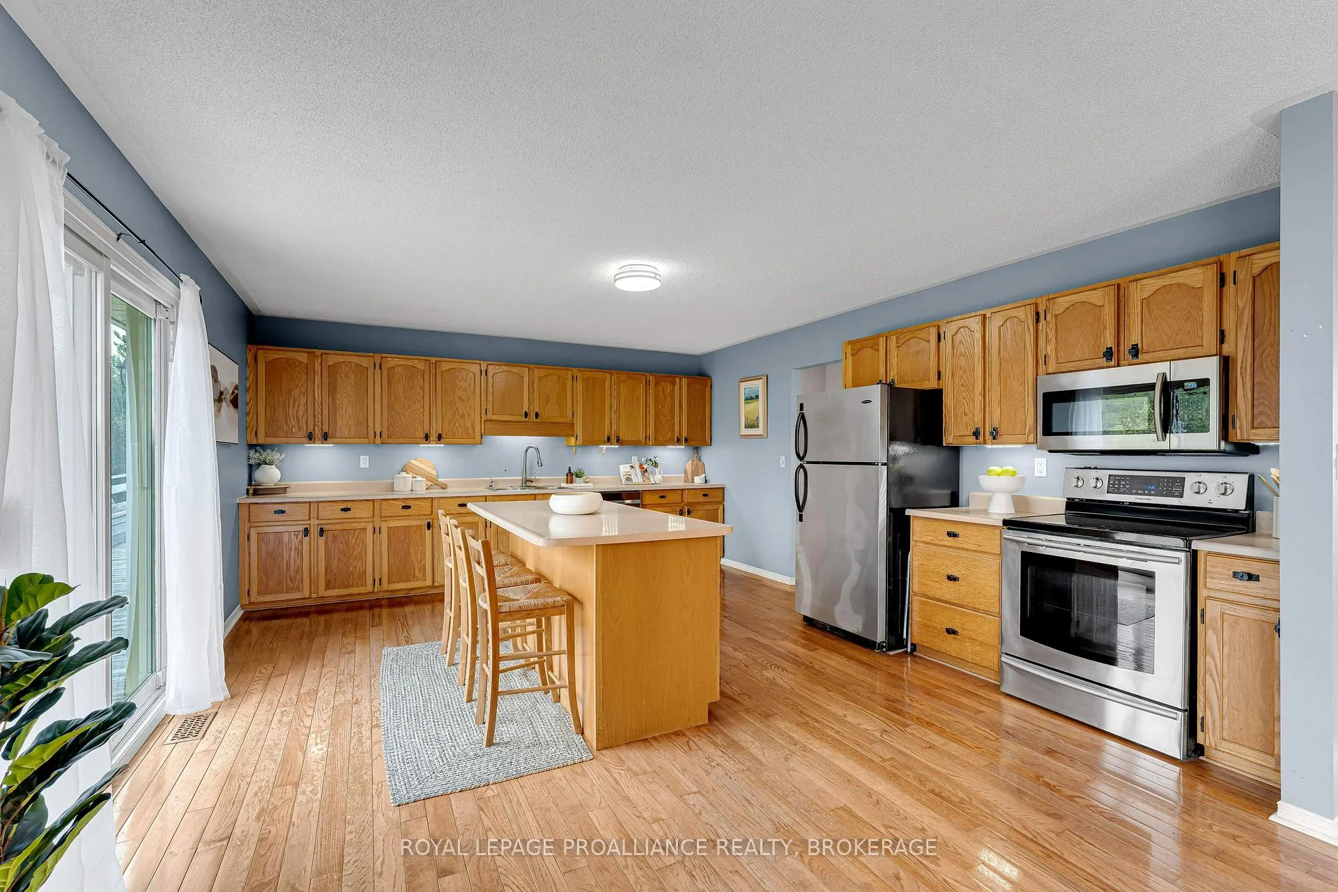 Photo 15 of 4779 Florida Road, Loyalist, Lennox and Addington - South — HOMEH