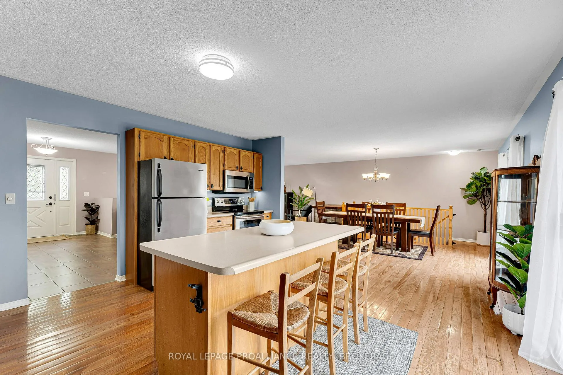 Photo 17 of 4779 Florida Road, Loyalist, Lennox and Addington - South — HOMEH