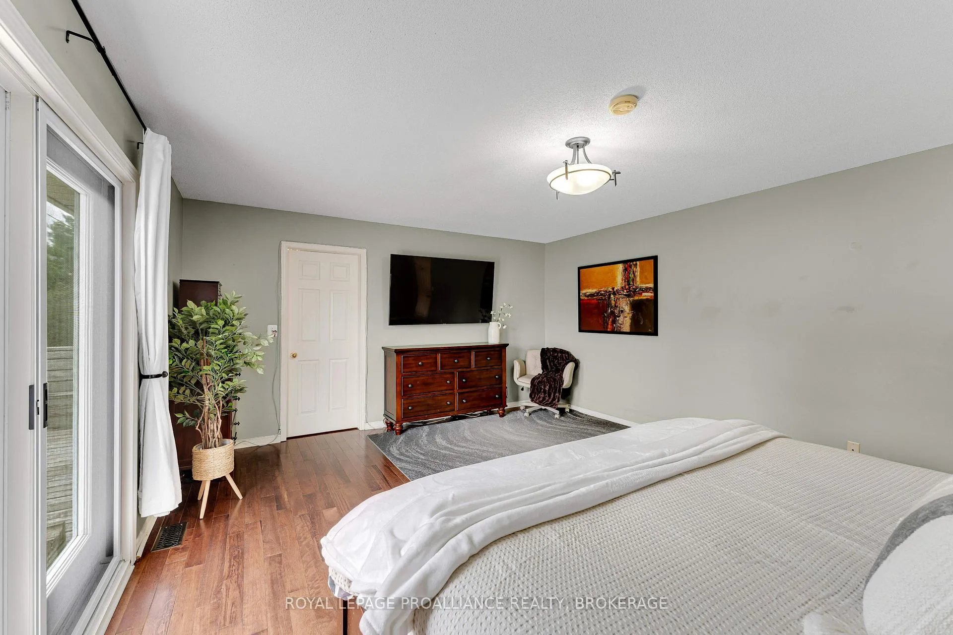 Photo 20 of 4779 Florida Road, Loyalist, Lennox and Addington - South — HOMEH