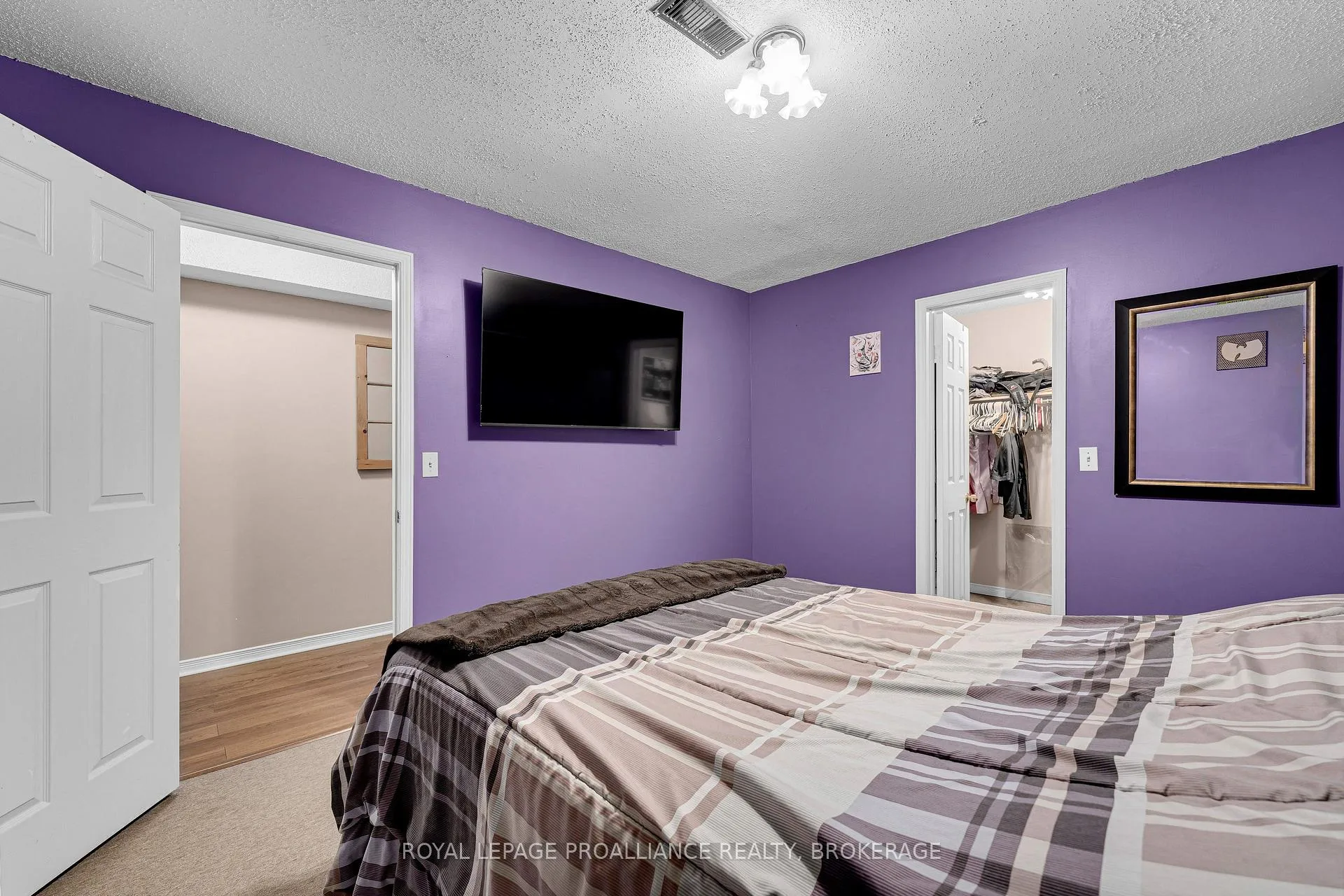 Photo 32 of 4779 Florida Road, Loyalist, Lennox and Addington - South — HOMEH