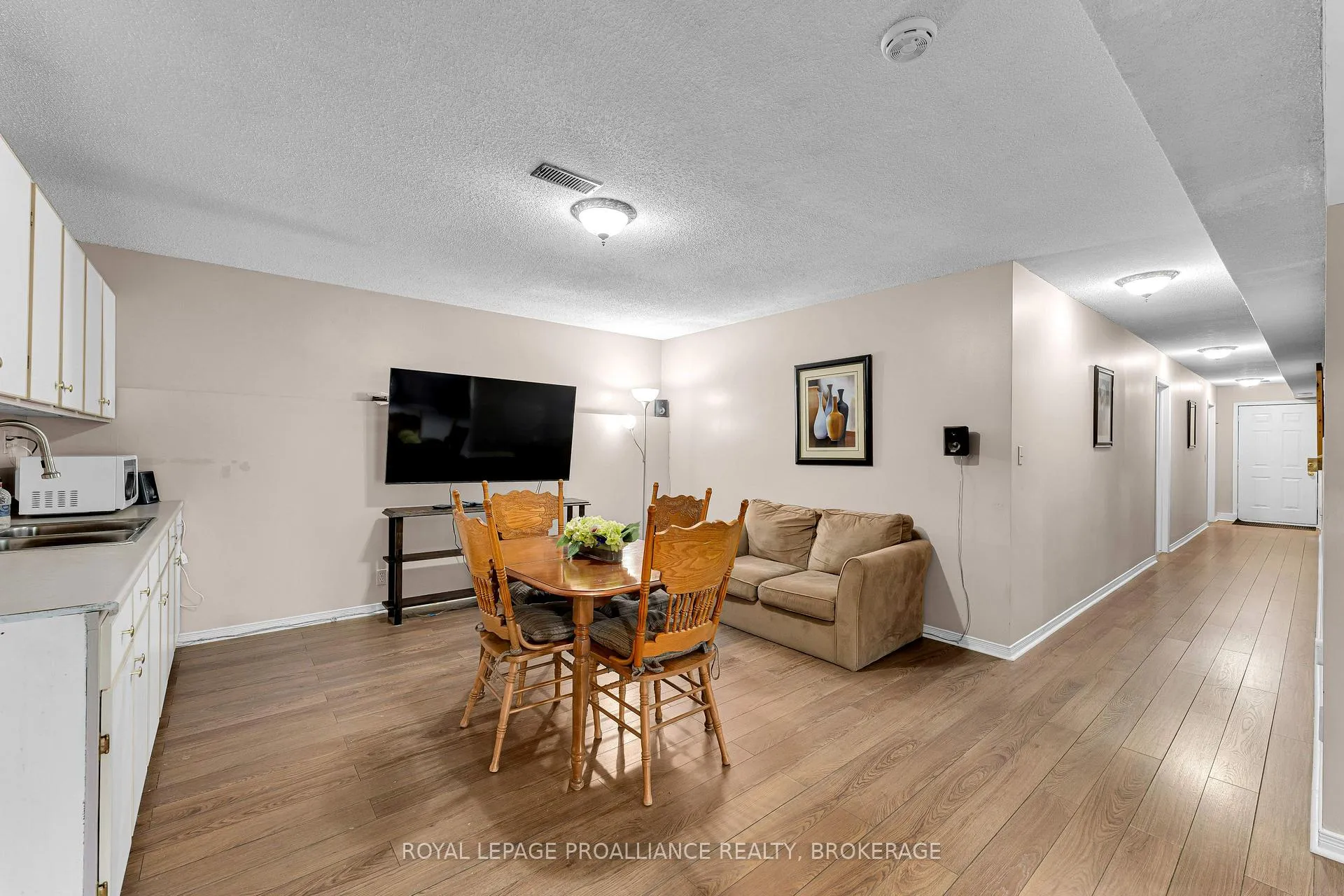 Photo 33 of 4779 Florida Road, Loyalist, Lennox and Addington - South — HOMEH