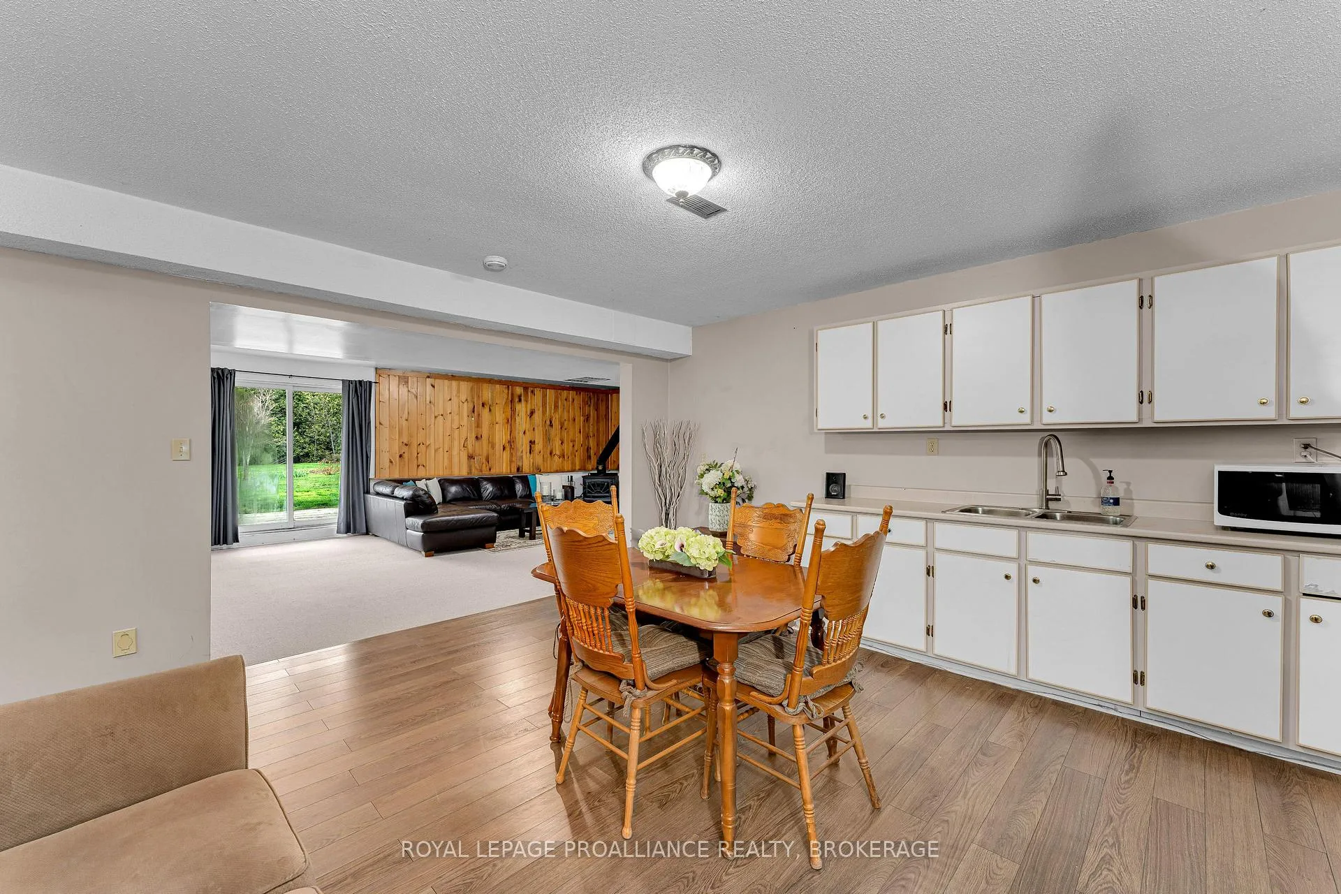 Photo 35 of 4779 Florida Road, Loyalist, Lennox and Addington - South — HOMEH