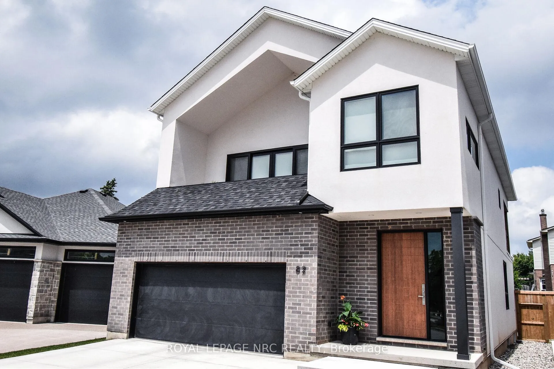 Photo 1 of 82 Ivy Crescent, Thorold, Confederation Heights — HOMEH