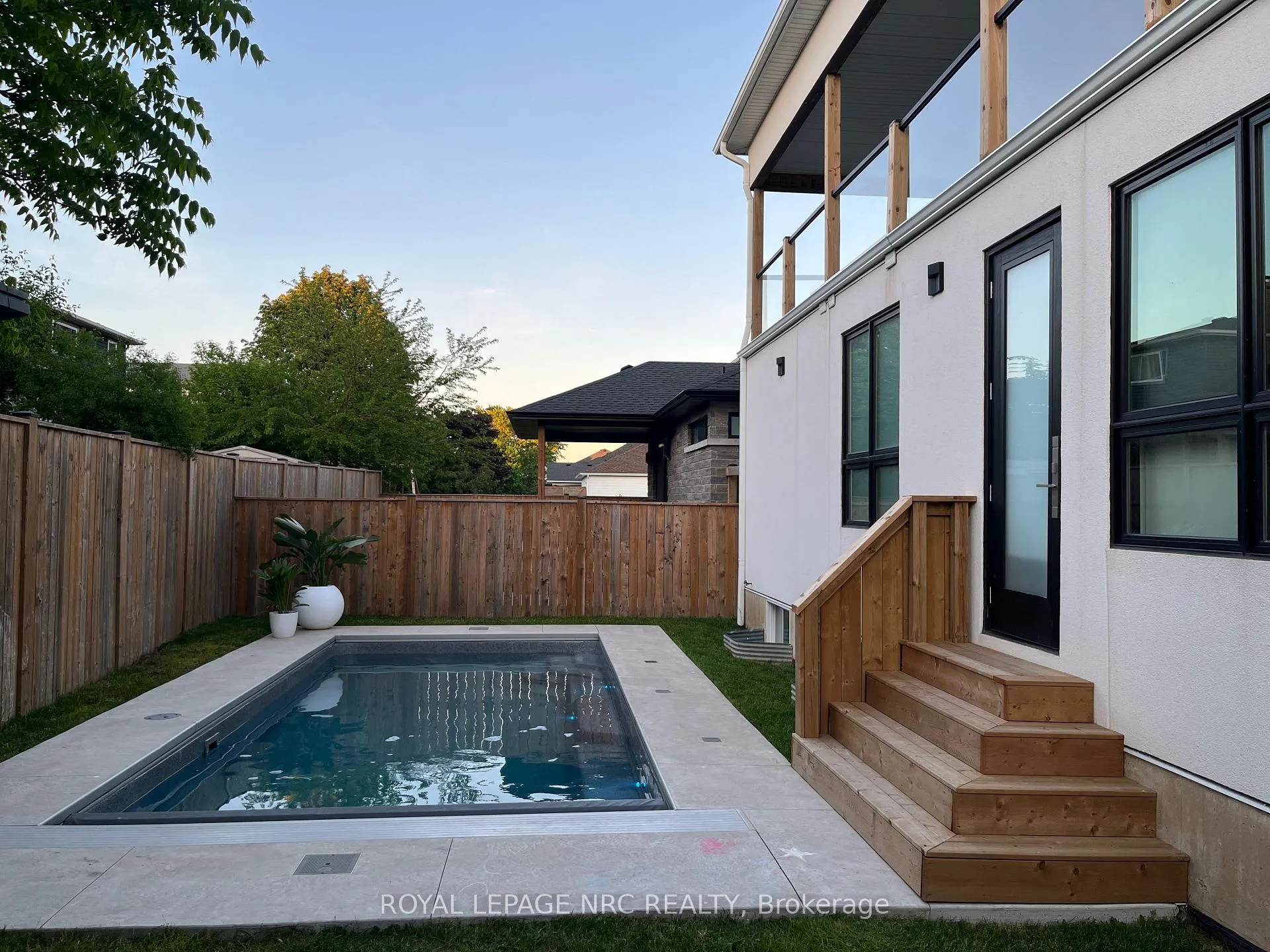 Photo 6 of 82 Ivy Crescent, Thorold, Confederation Heights — HOMEH