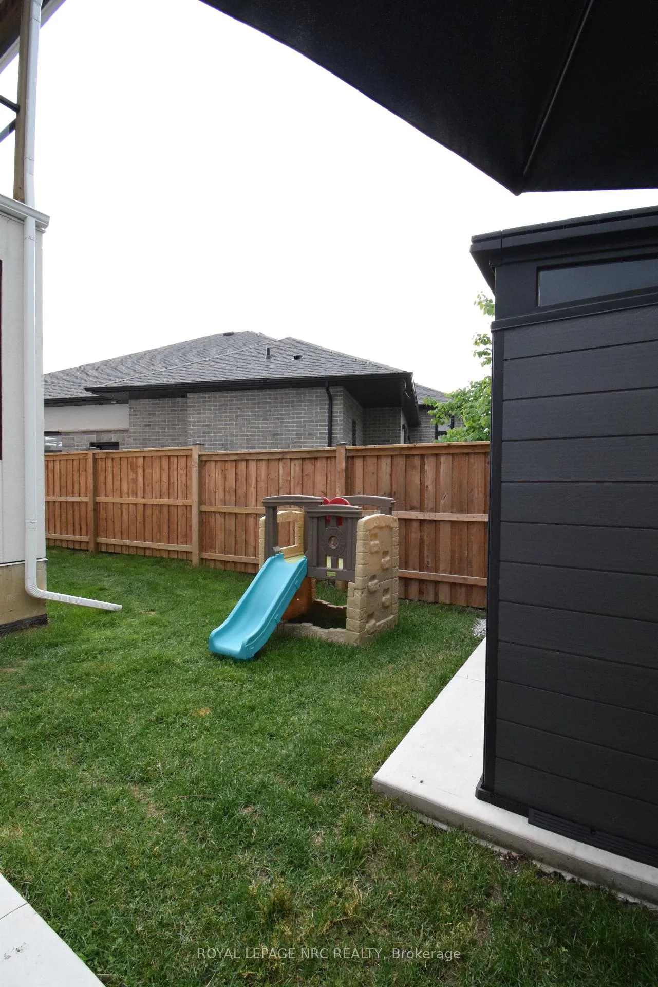 Photo 7 of 82 Ivy Crescent, Thorold, Confederation Heights — HOMEH