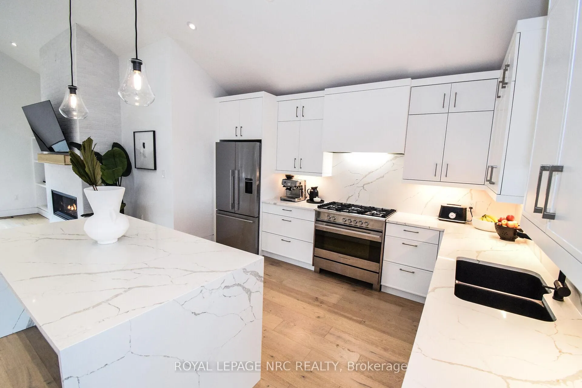 Photo 20 of 82 Ivy Crescent, Thorold, Confederation Heights — HOMEH