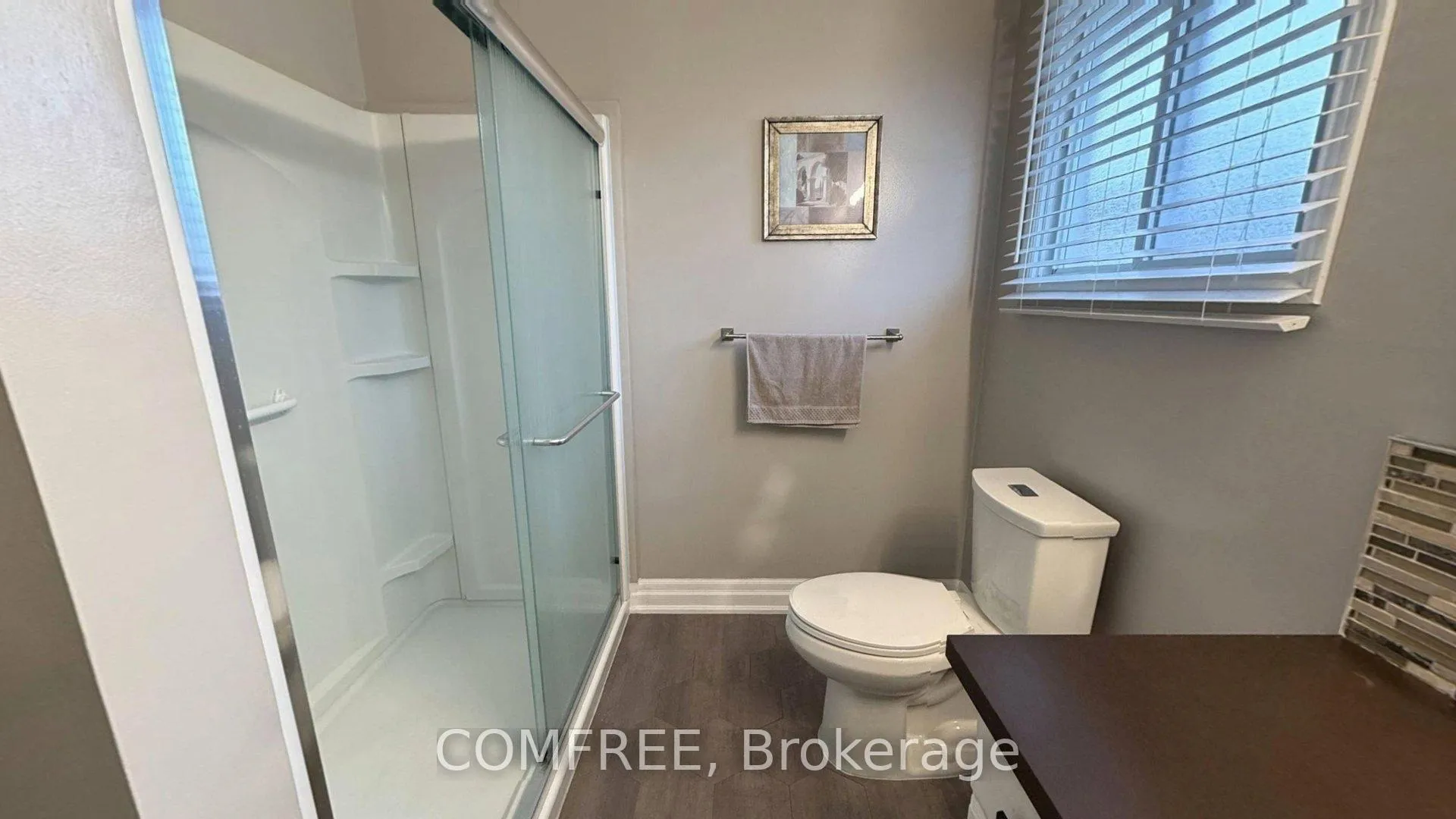 Photo 10 of 6387 Riall Street, Niagara Falls, Stamford — HOMEH