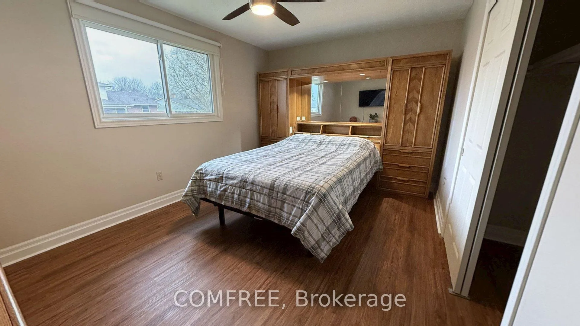Photo 11 of 6387 Riall Street, Niagara Falls, Stamford — HOMEH