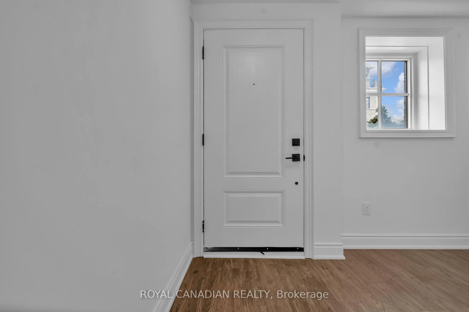 Photo 6 of Unit 29, 20 Lunar Crescent, Mississauga, Streetsville — HOMEH
