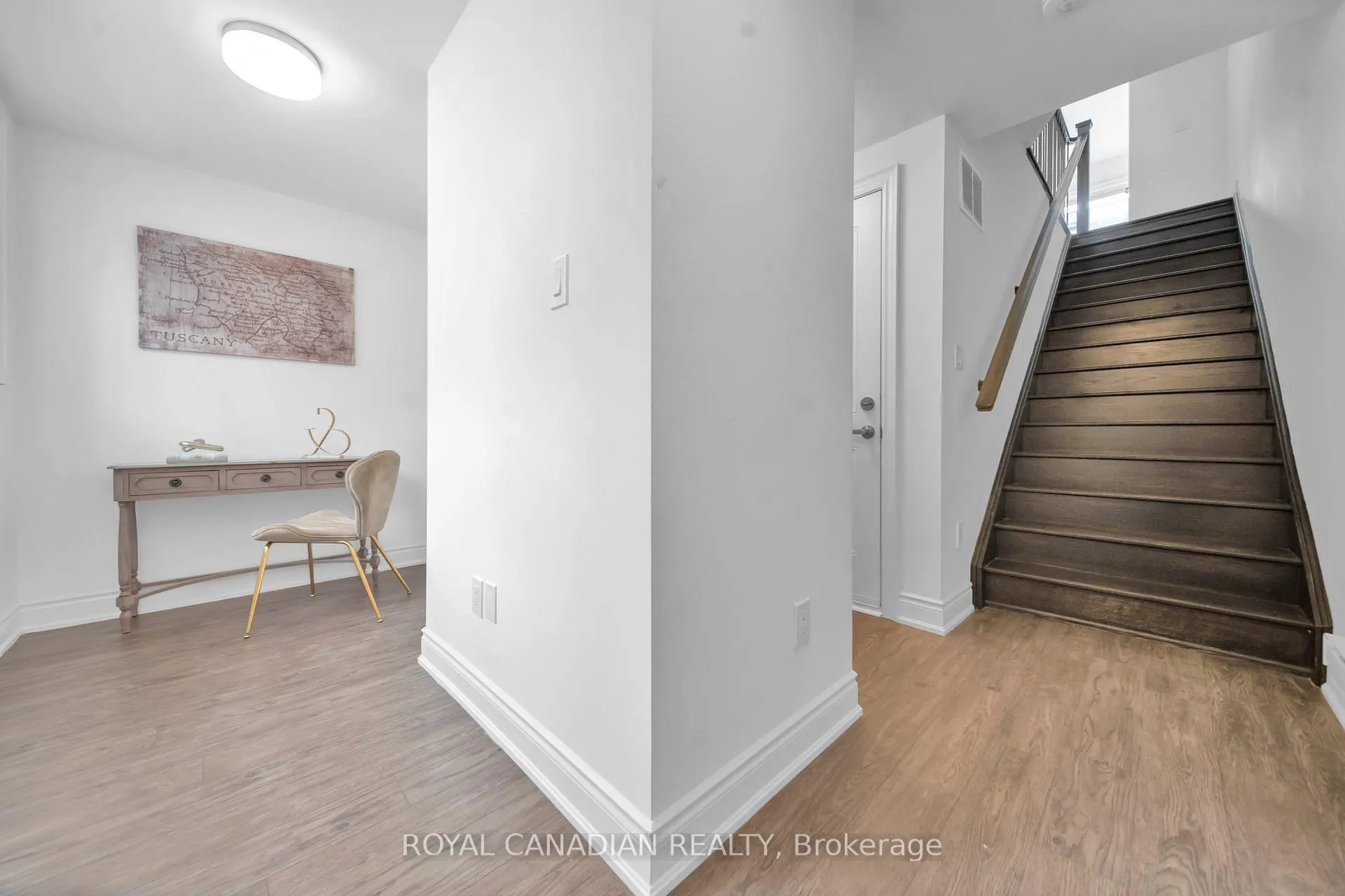 Photo 7 of Unit 29, 20 Lunar Crescent, Mississauga, Streetsville — HOMEH