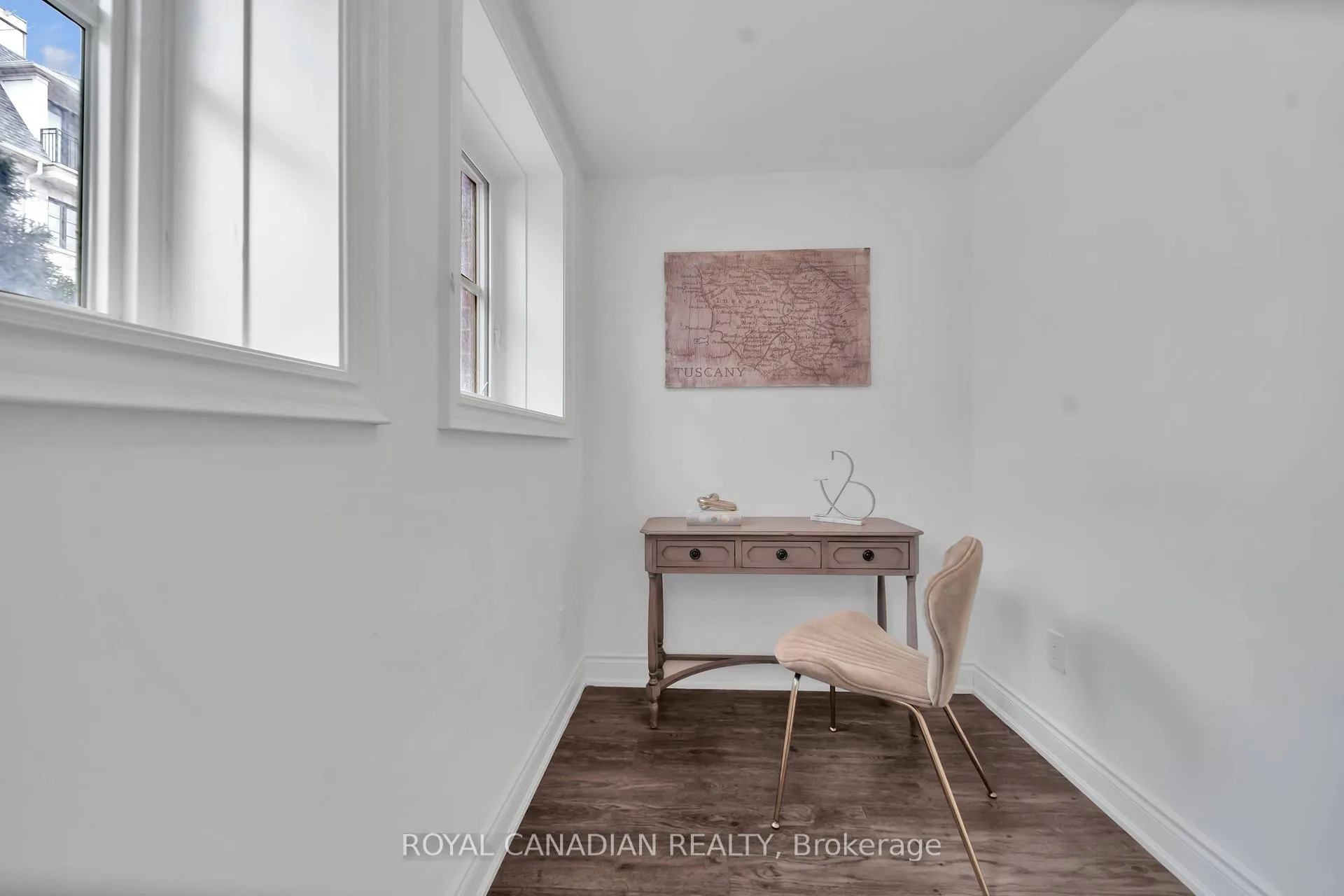Photo 8 of Unit 29, 20 Lunar Crescent, Mississauga, Streetsville — HOMEH