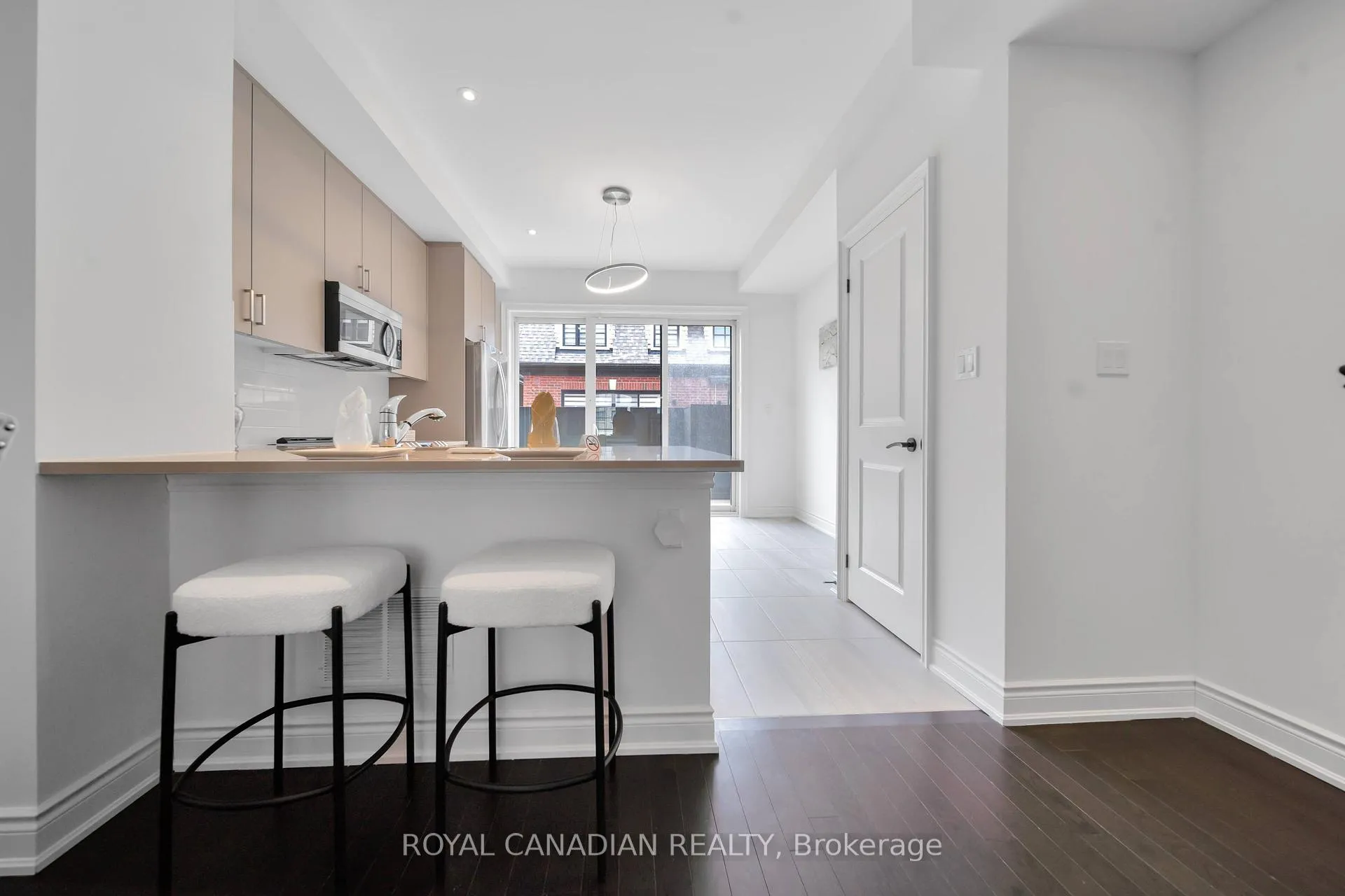 Photo 10 of Unit 29, 20 Lunar Crescent, Mississauga, Streetsville — HOMEH