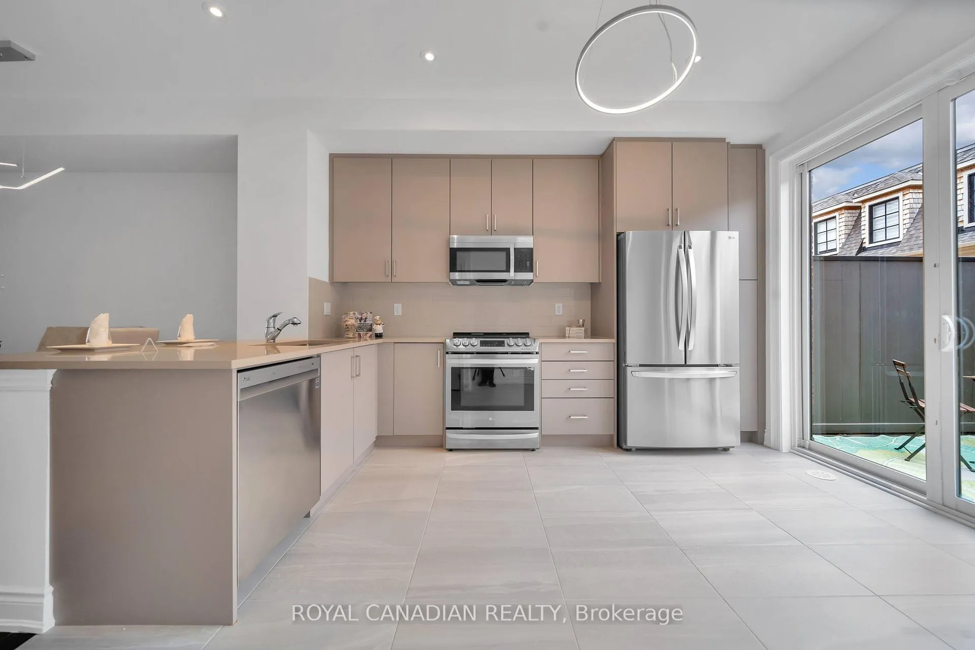 Photo 12 of Unit 29, 20 Lunar Crescent, Mississauga, Streetsville — HOMEH