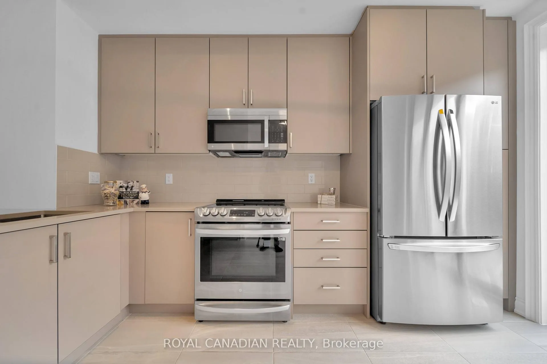 Photo 14 of Unit 29, 20 Lunar Crescent, Mississauga, Streetsville — HOMEH