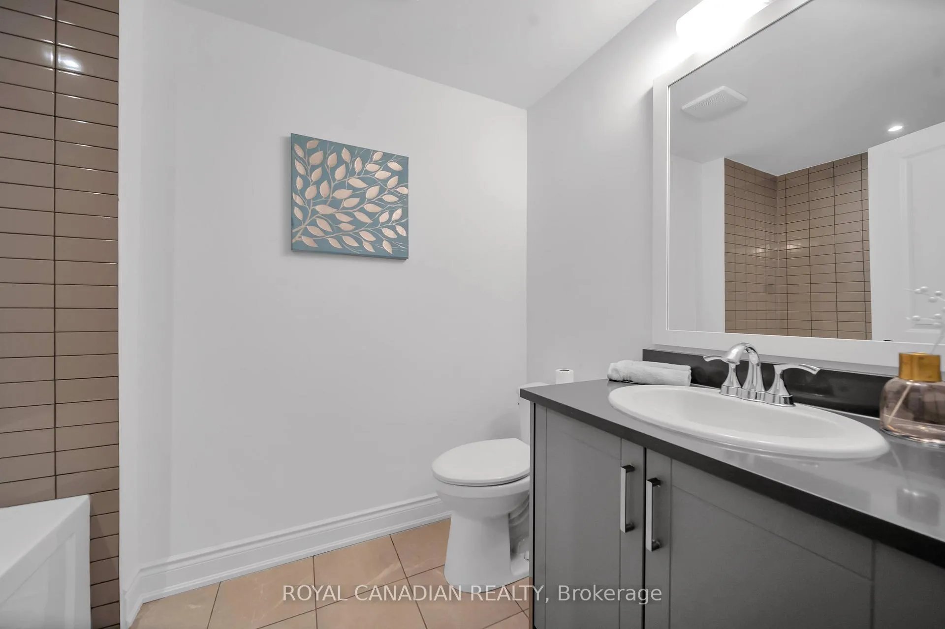 Photo 22 of Unit 29, 20 Lunar Crescent, Mississauga, Streetsville — HOMEH