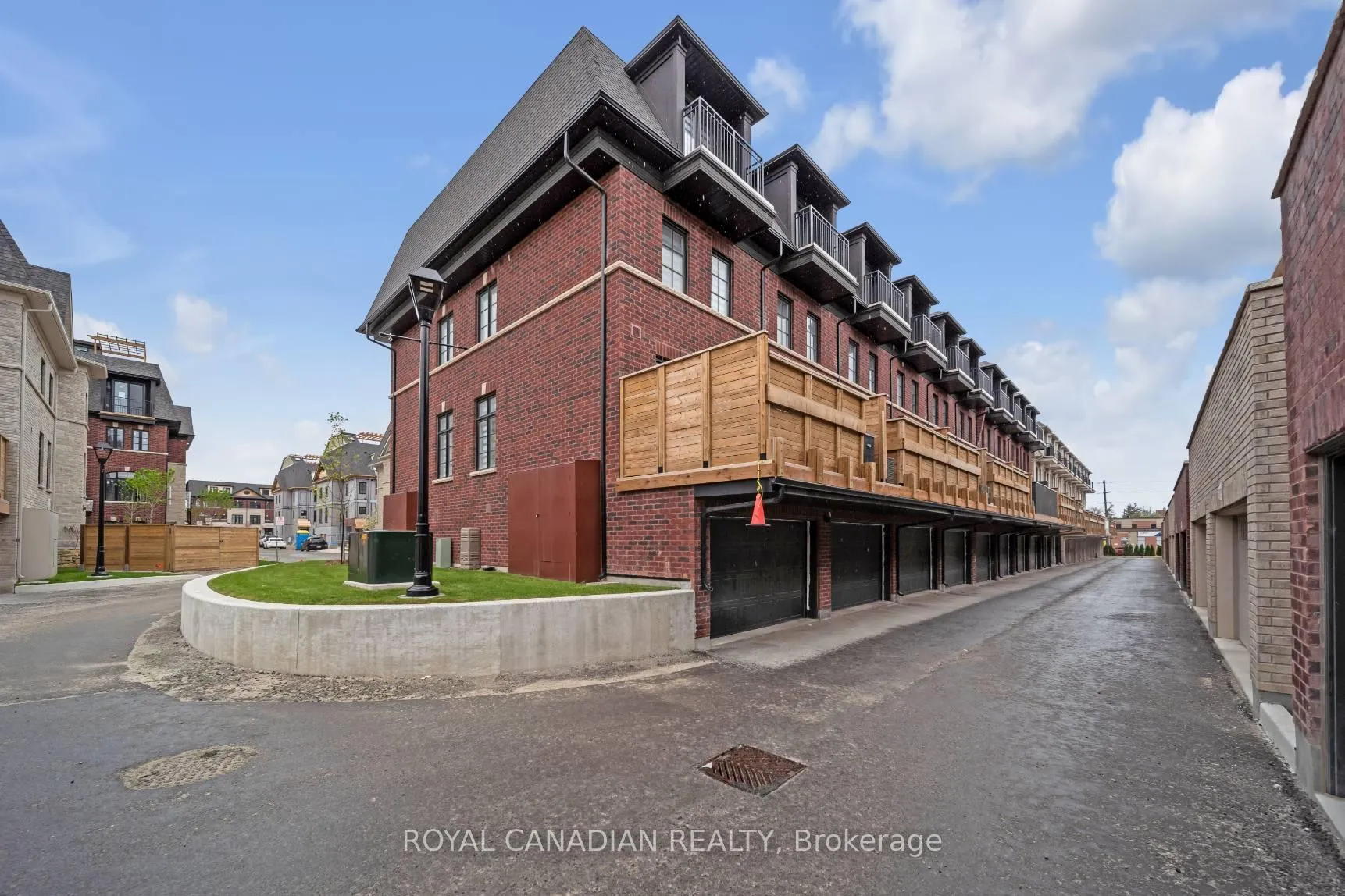 Photo 35 of Unit 29, 20 Lunar Crescent, Mississauga, Streetsville — HOMEH