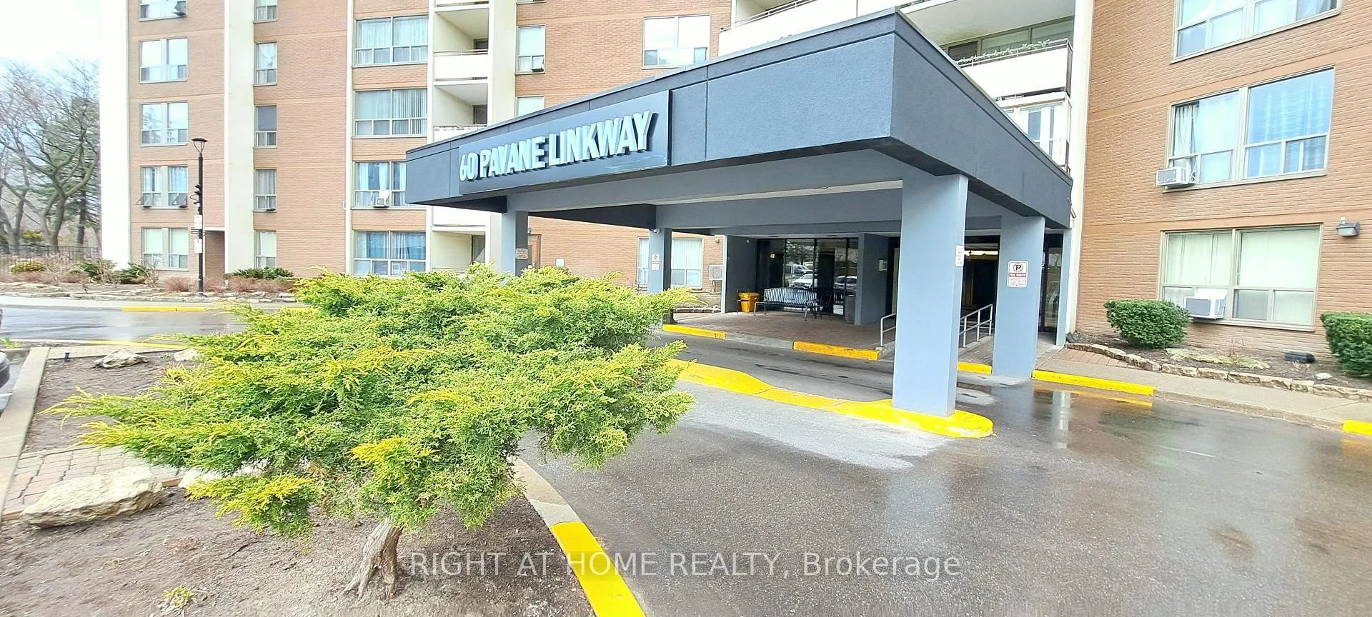 Photo 1 of Unit 3 (R1-3), 60 Pavane Linkway, Toronto, Flemingdon Park — HOMEH