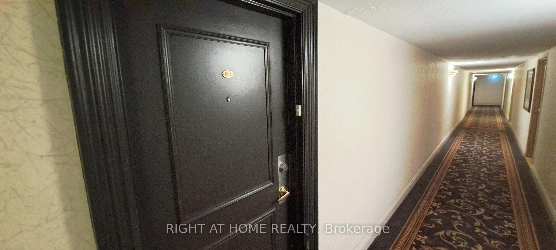 Photo 5 of Unit 3 (R1-3), 60 Pavane Linkway, Toronto, Flemingdon Park — HOMEH