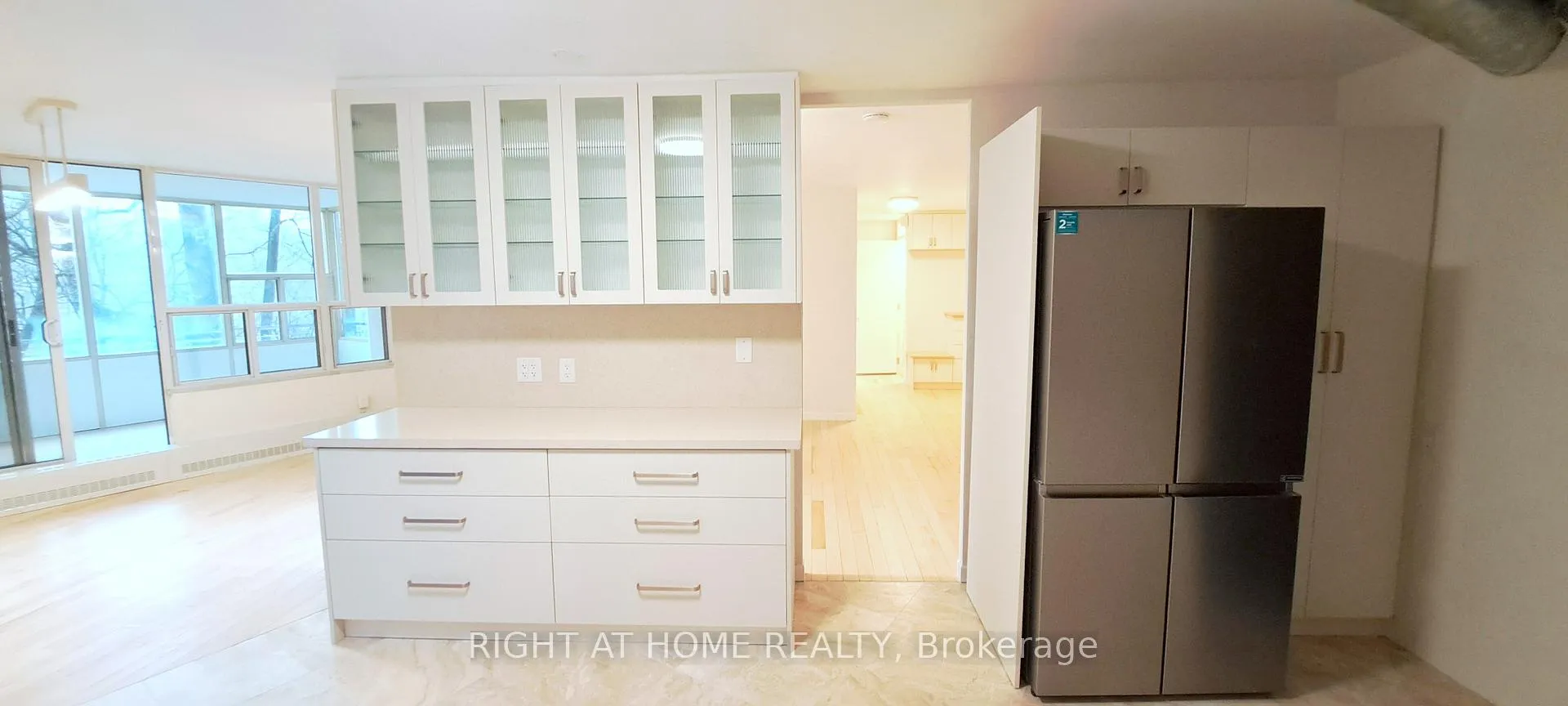 Photo 8 of Unit 3 (R1-3), 60 Pavane Linkway, Toronto, Flemingdon Park — HOMEH
