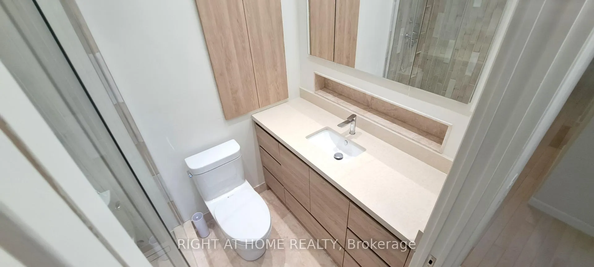 Photo 22 of Unit 3 (R1-3), 60 Pavane Linkway, Toronto, Flemingdon Park — HOMEH